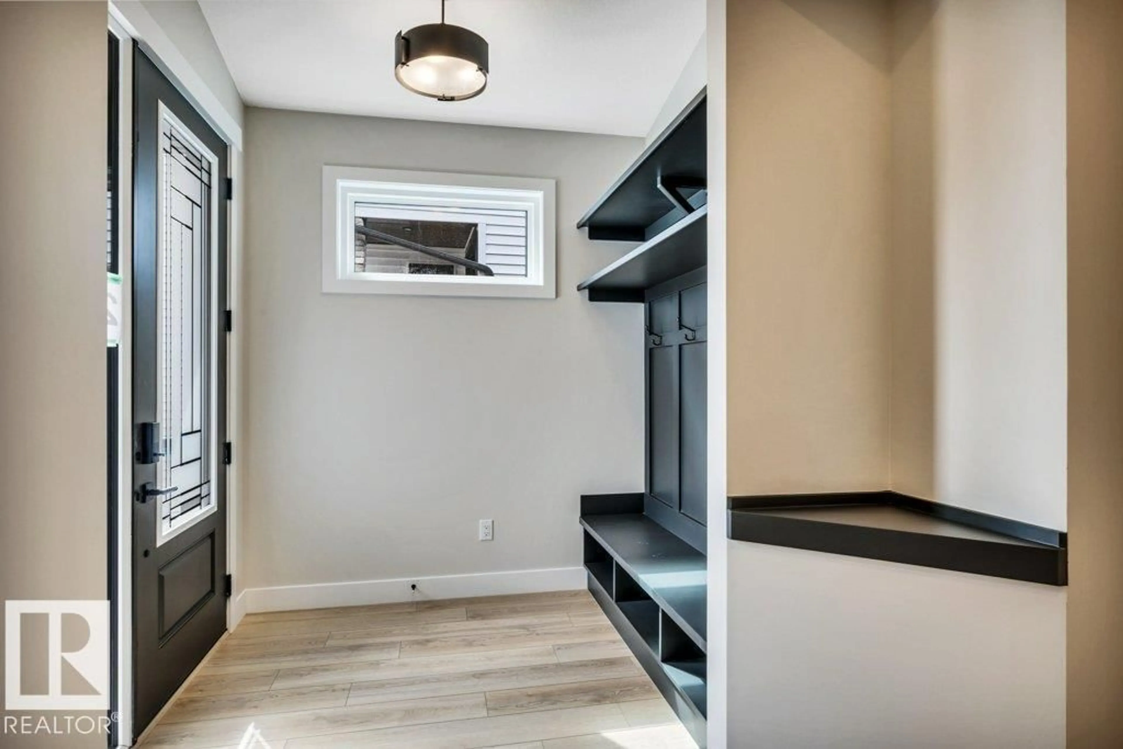 Indoor entryway for 21 NORWYCK WY, Spruce Grove Alberta T7X4E9