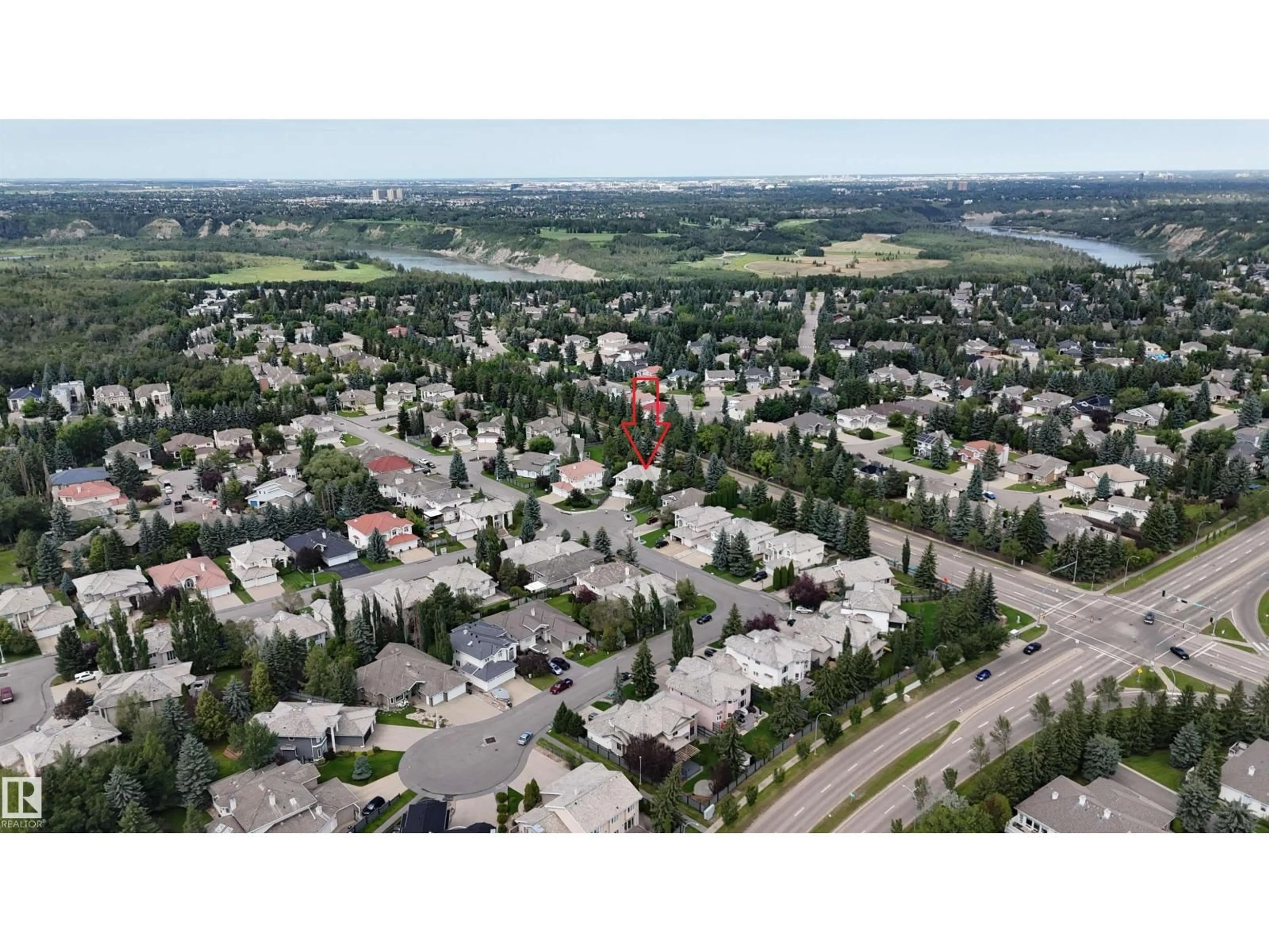 A pic from outside/outdoor area/front of a property/back of a property/a pic from drone, mountain view for 928 HEACOCK RD, Edmonton Alberta T6R2L9