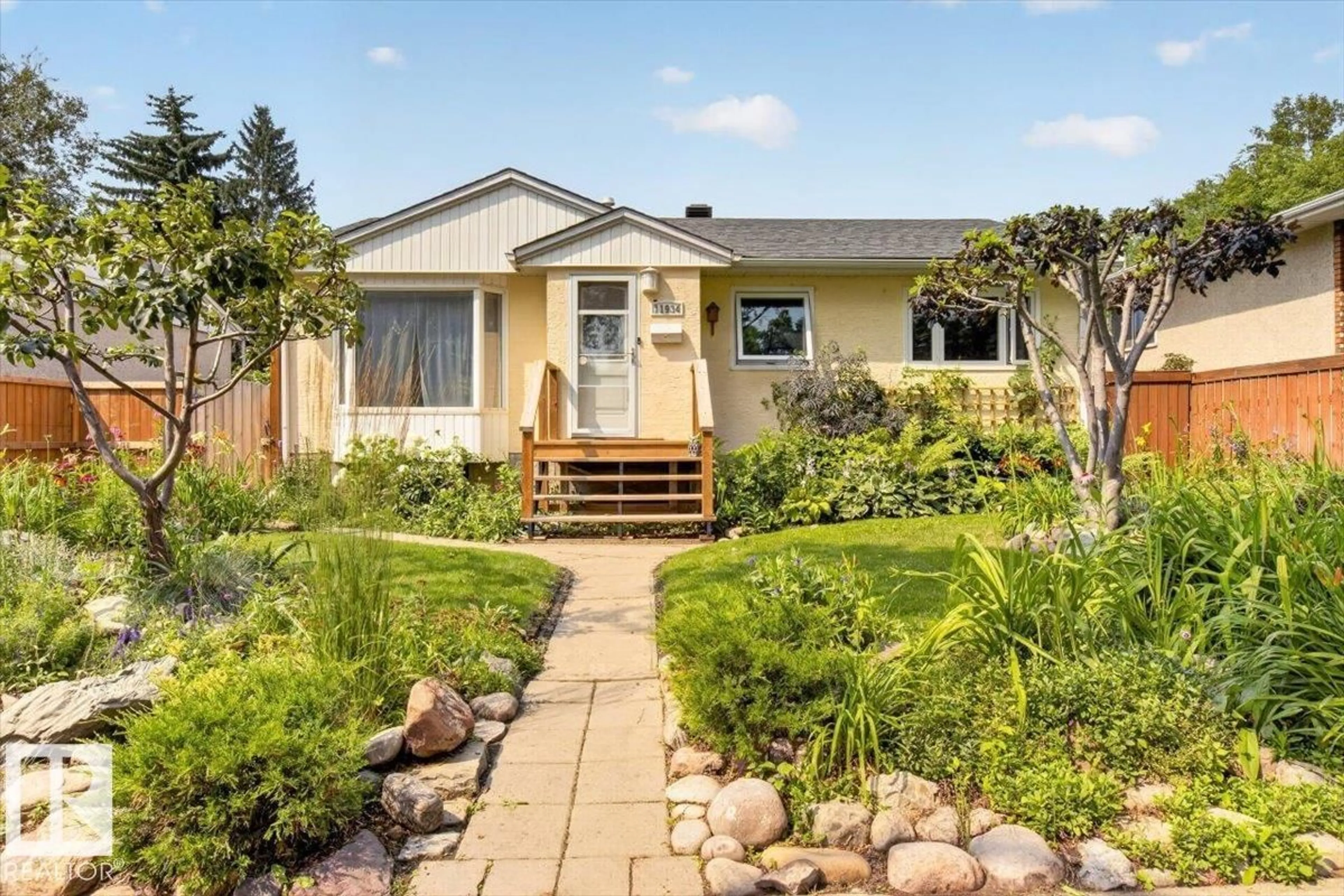 Unknown for NW - 11934 43 ST, Edmonton Alberta T5W2P6