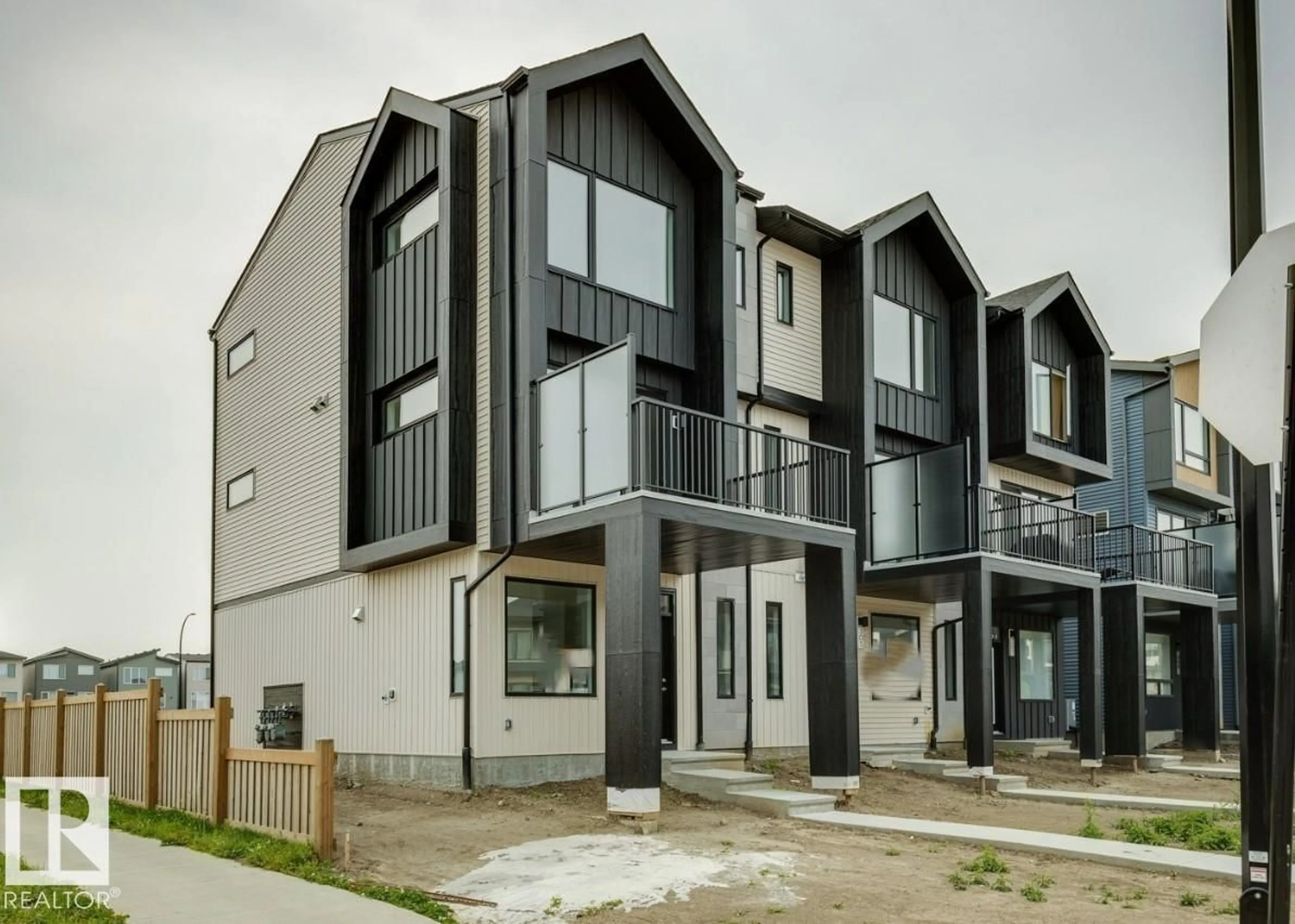 Unknown for SW - 303 32 ST, Edmonton Alberta T6X3C8