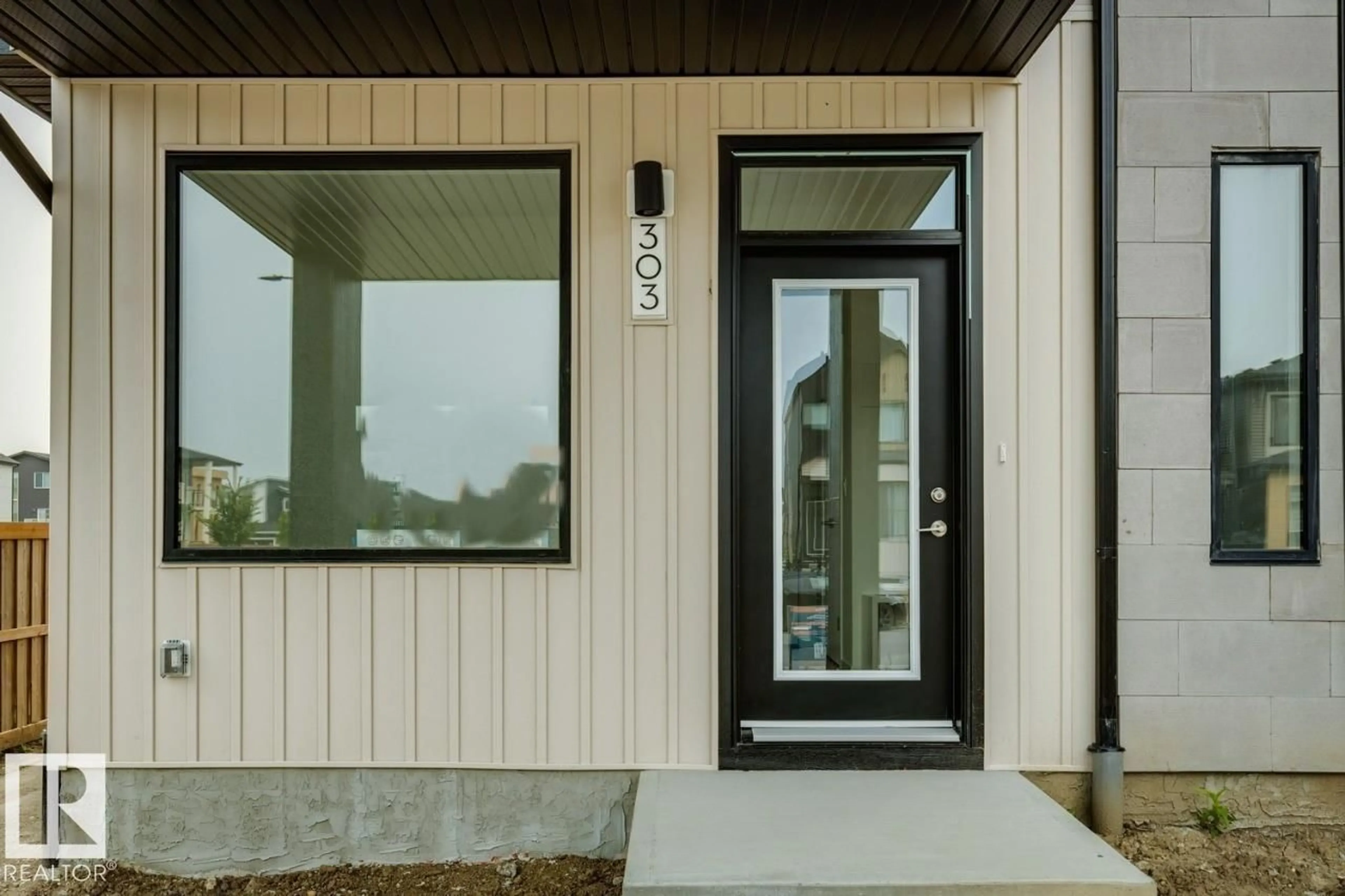 Indoor entryway for SW - 303 32 ST, Edmonton Alberta T6X3C8