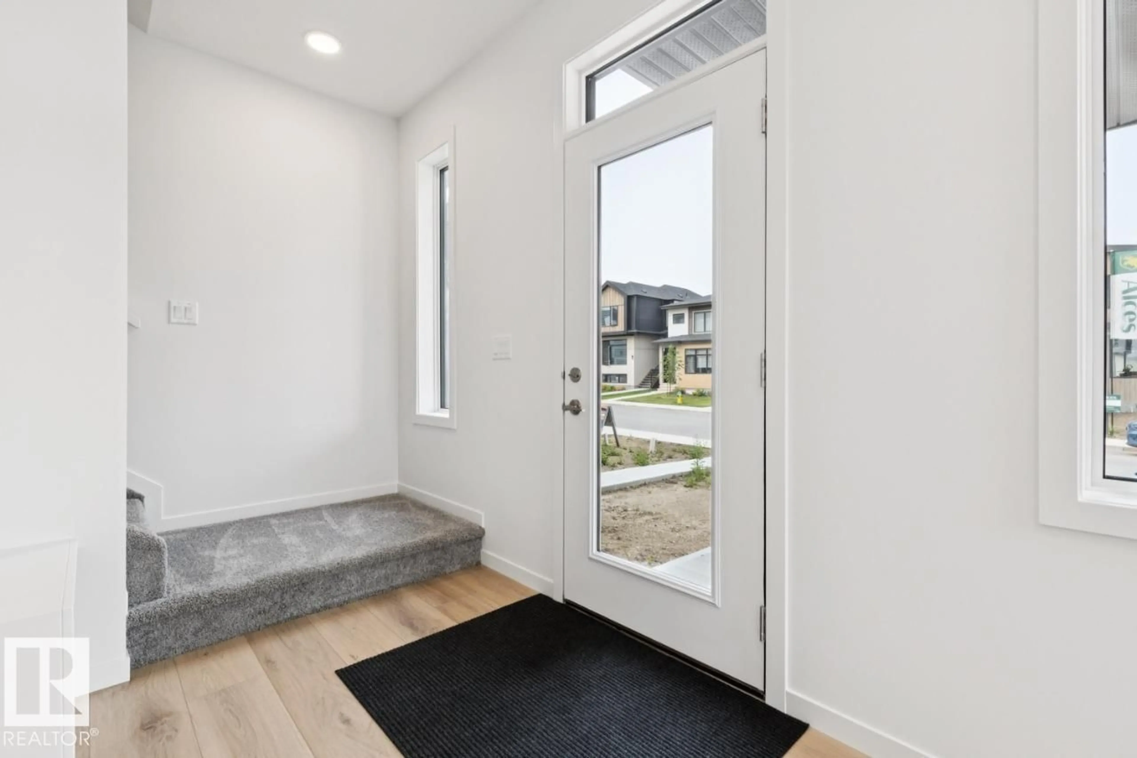 Indoor entryway for SW - 303 32 ST, Edmonton Alberta T6X3C8