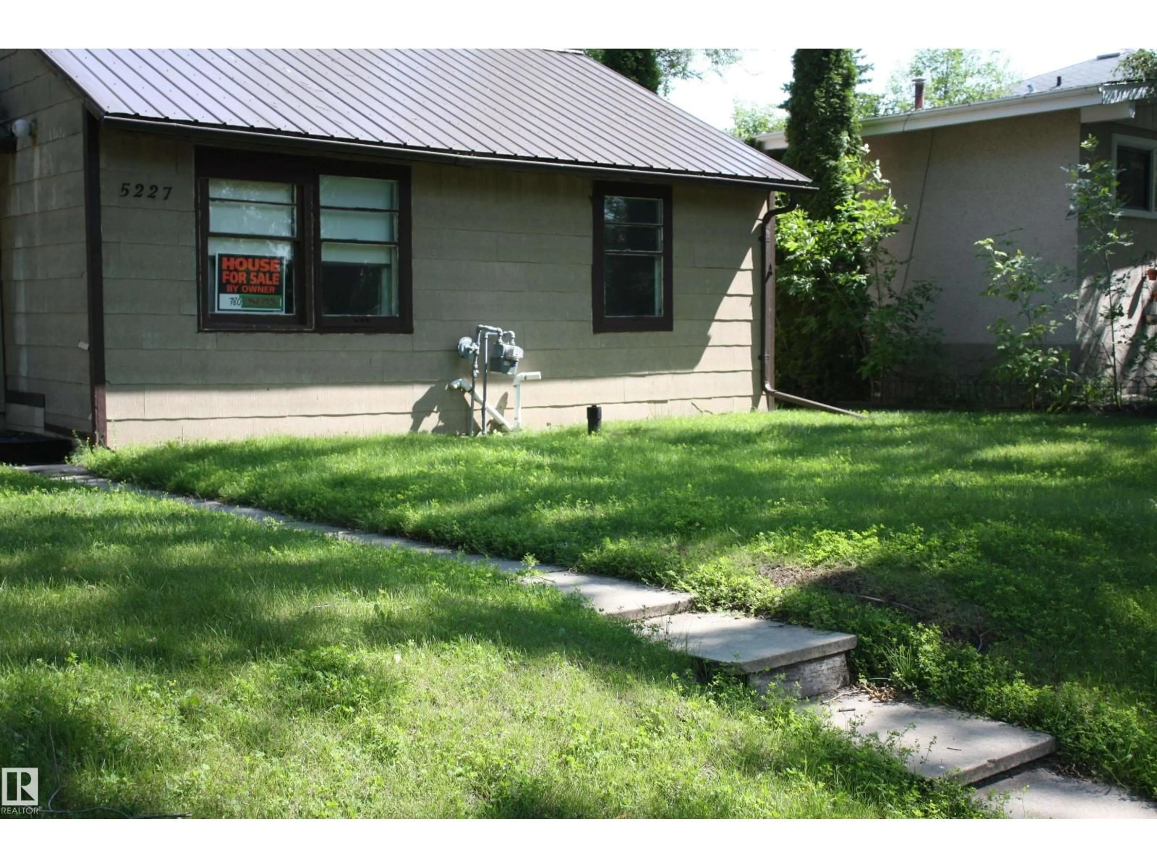 Patio, street for 5227 51 STREET, Redwater Alberta T0A2W0