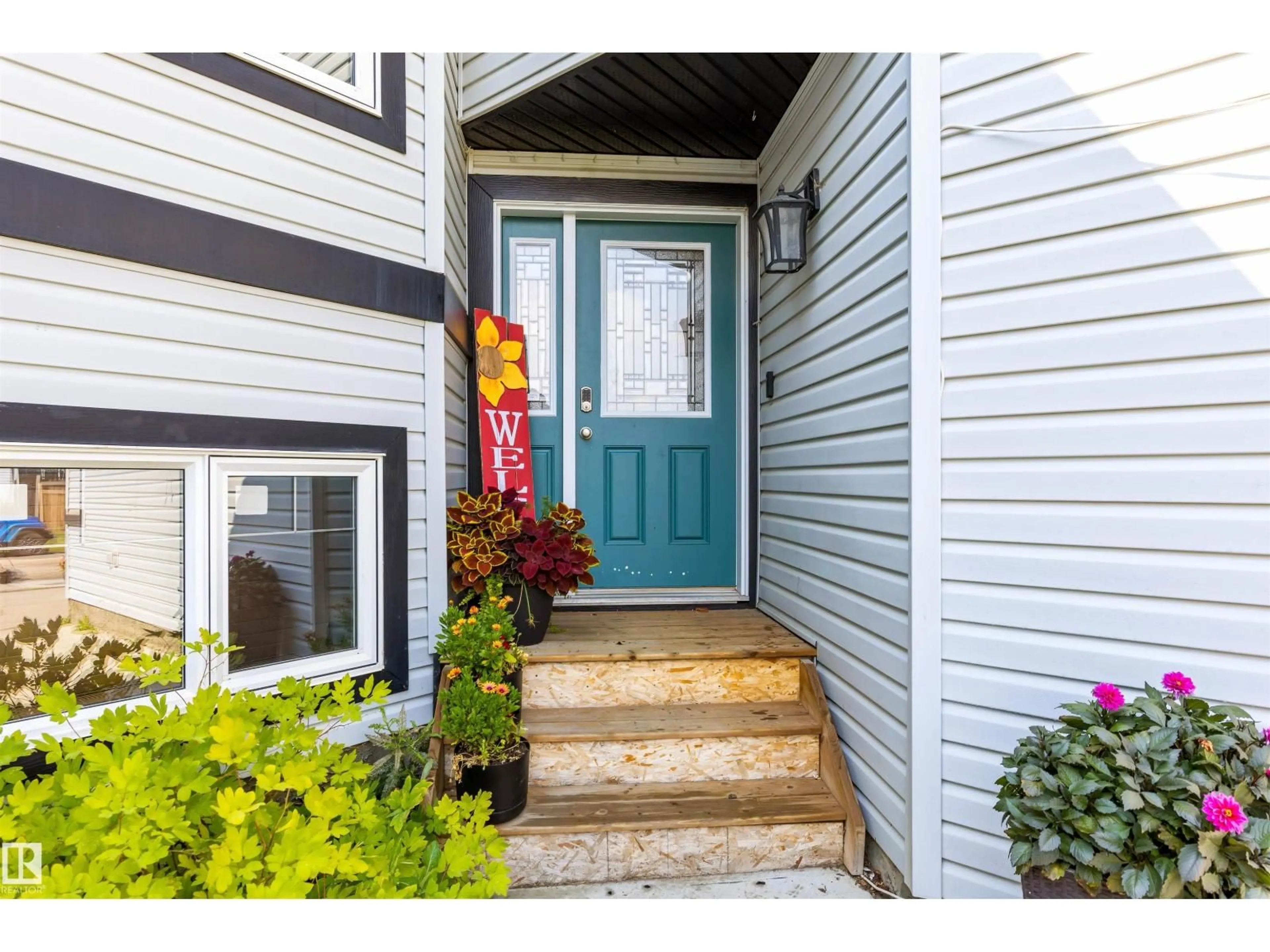 Indoor entryway for 8308 97 ST, Morinville Alberta T8R0A6