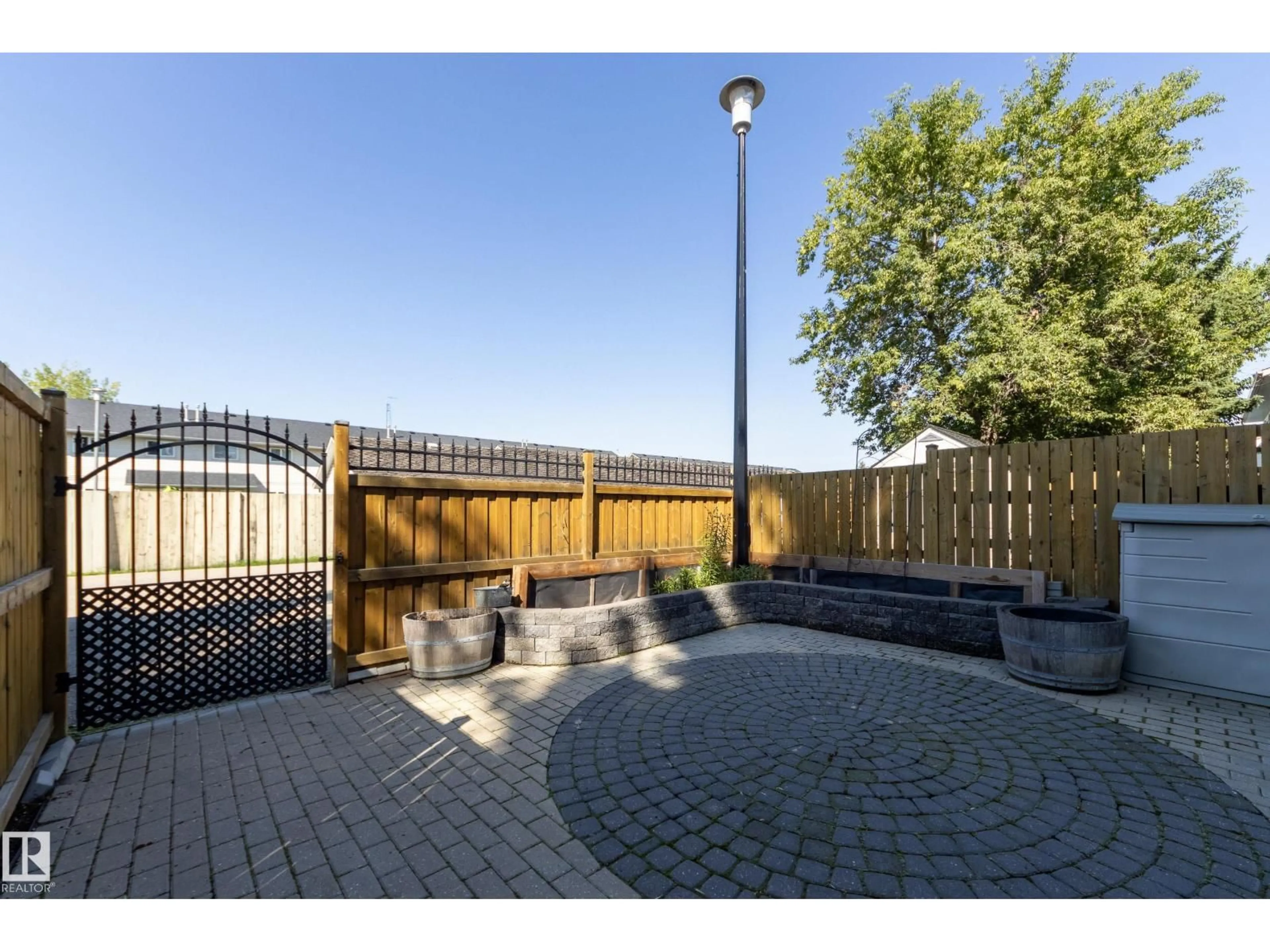 Patio, street for 4303 46 ST, Stony Plain Alberta T7Z1J5
