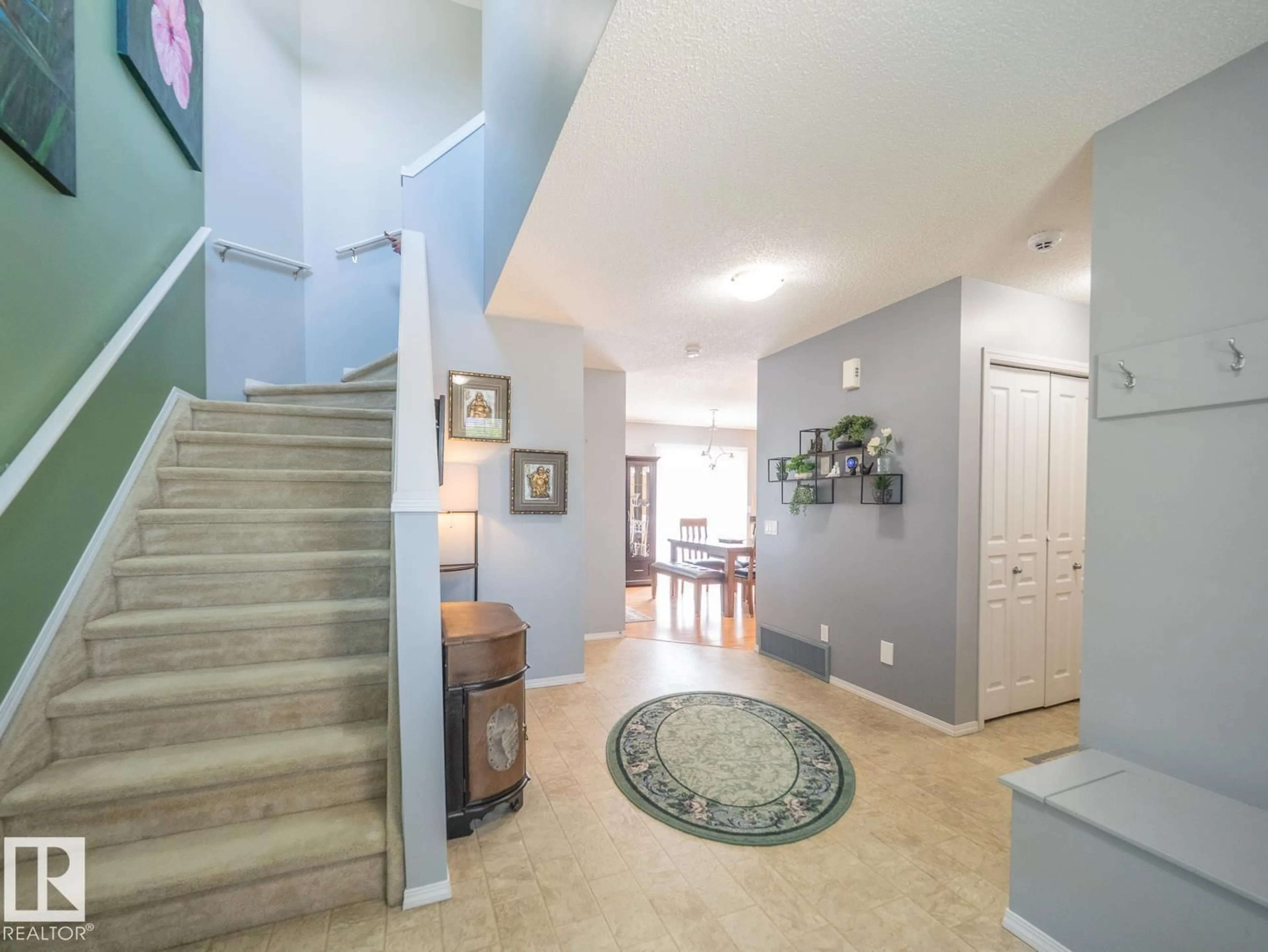 Indoor foyer for #42 - 450 HYNDMAN CR, Edmonton Alberta T5A0E2