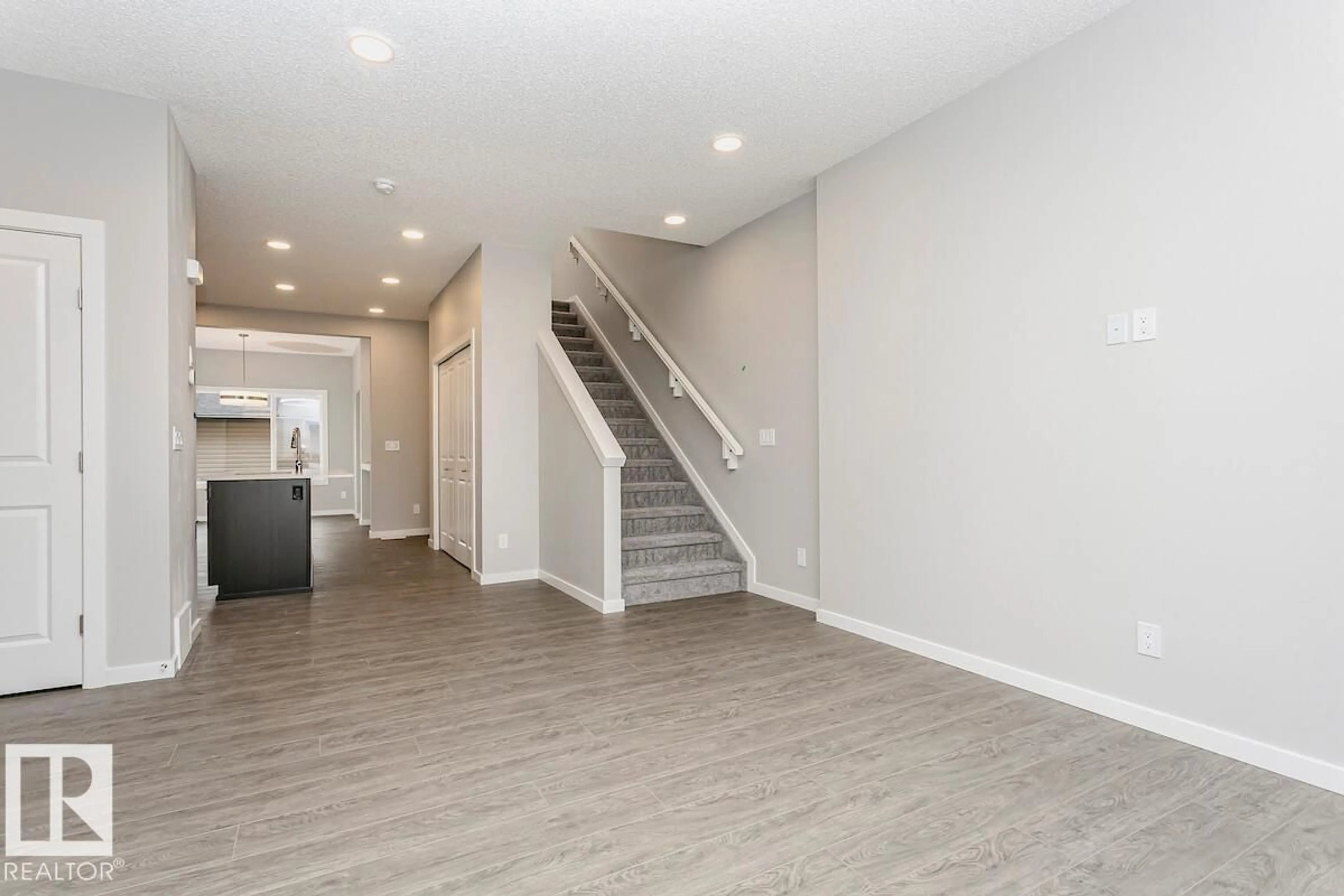 Unknown for 306 HAWTHORN WY, Leduc Alberta T9E0K1