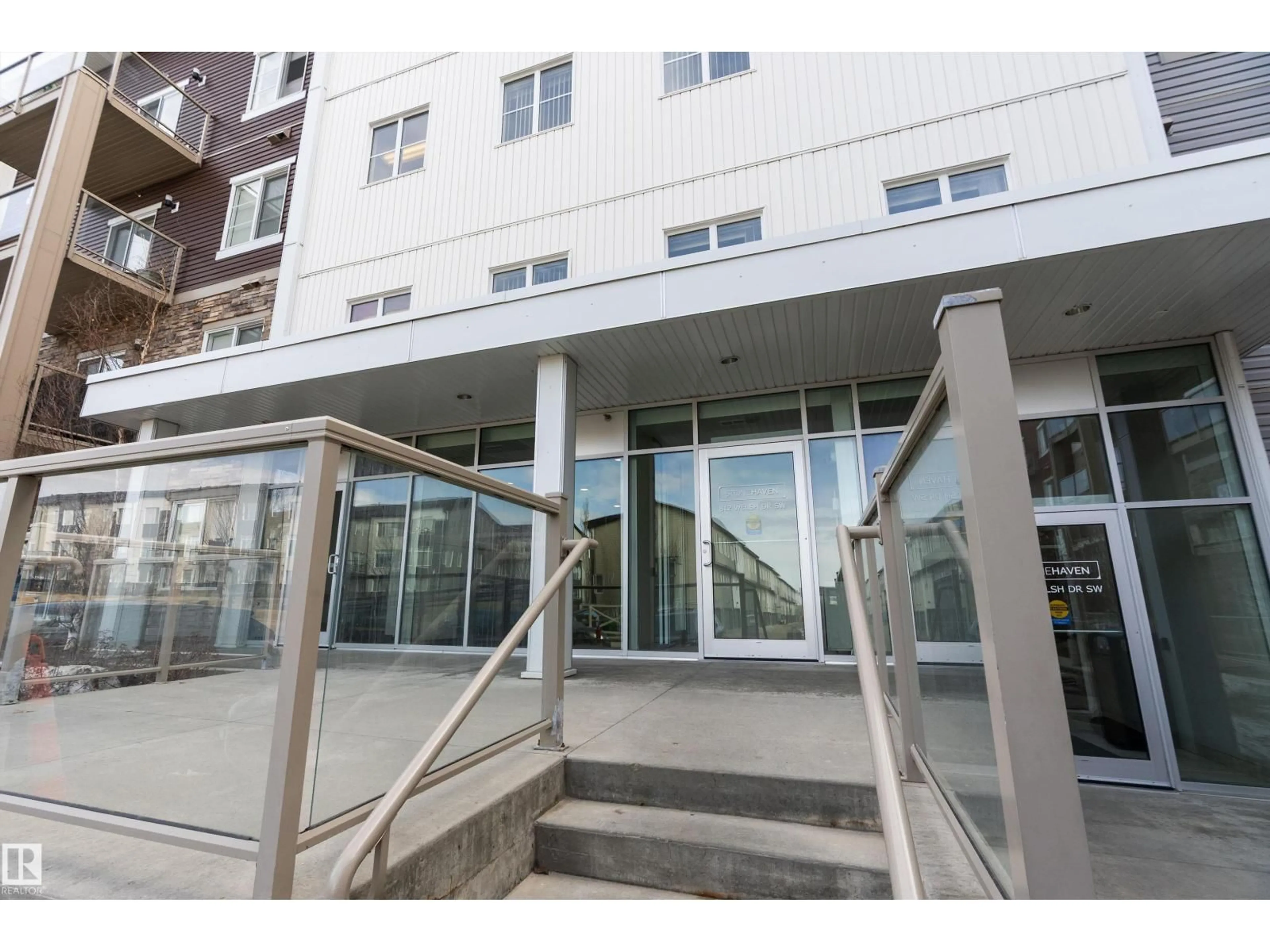 Indoor foyer for #407 - 812 WELSH DR, Edmonton Alberta T6X1Y7