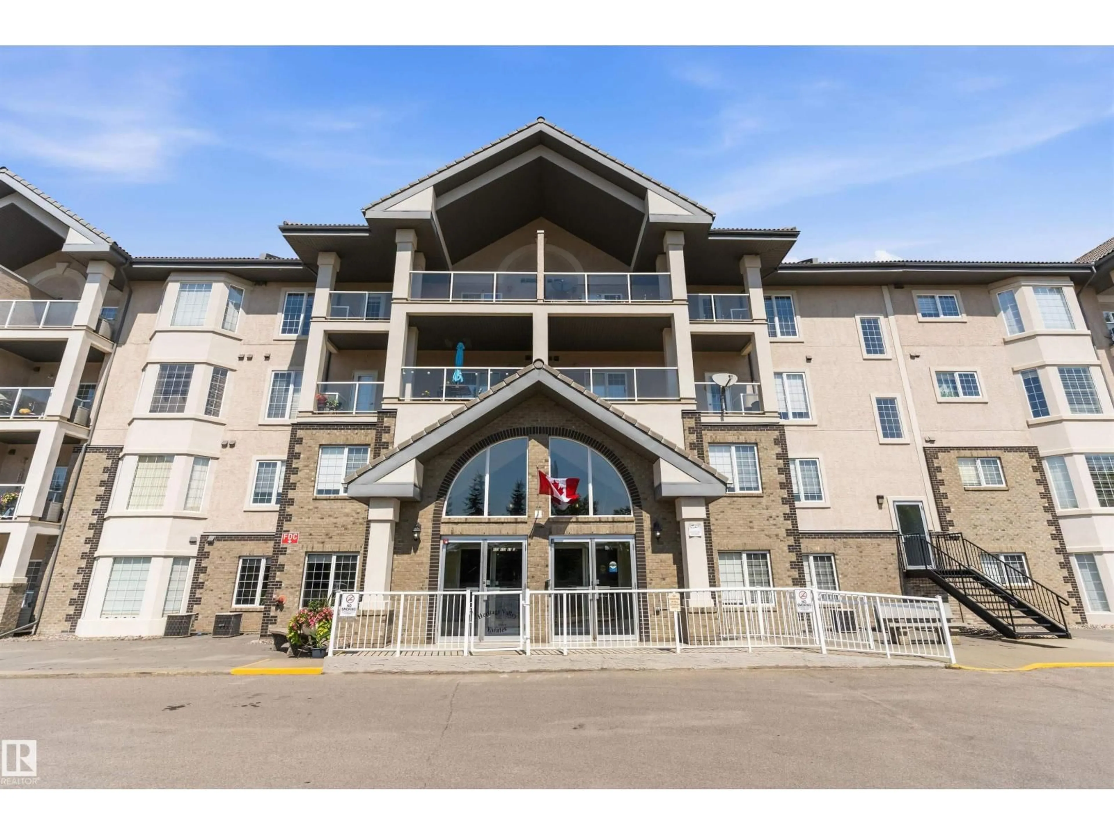 Indoor foyer for SW - 315 612 111 ST, Edmonton Alberta T6W1R9