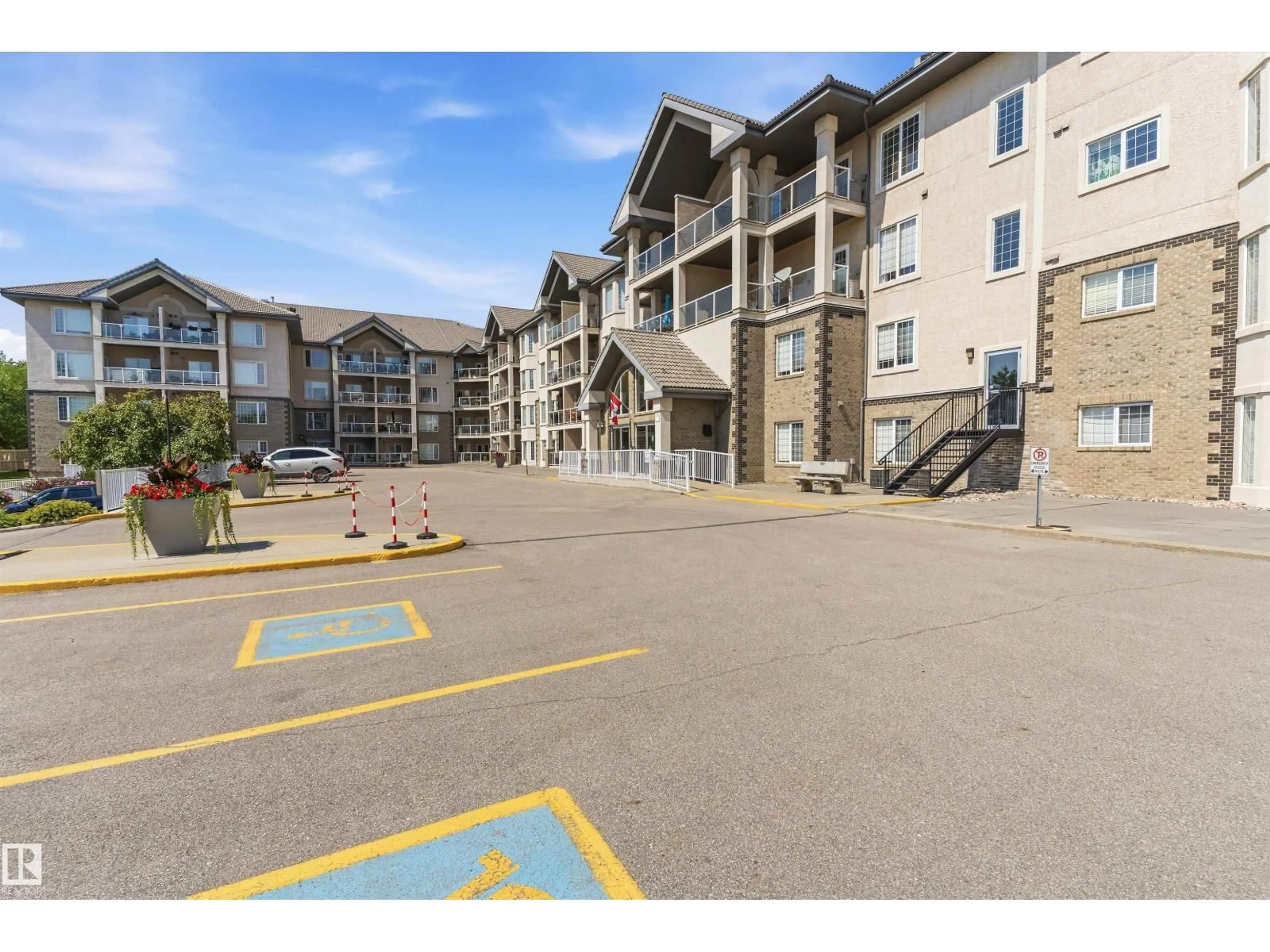 Unknown for SW - 315 612 111 ST, Edmonton Alberta T6W1R9