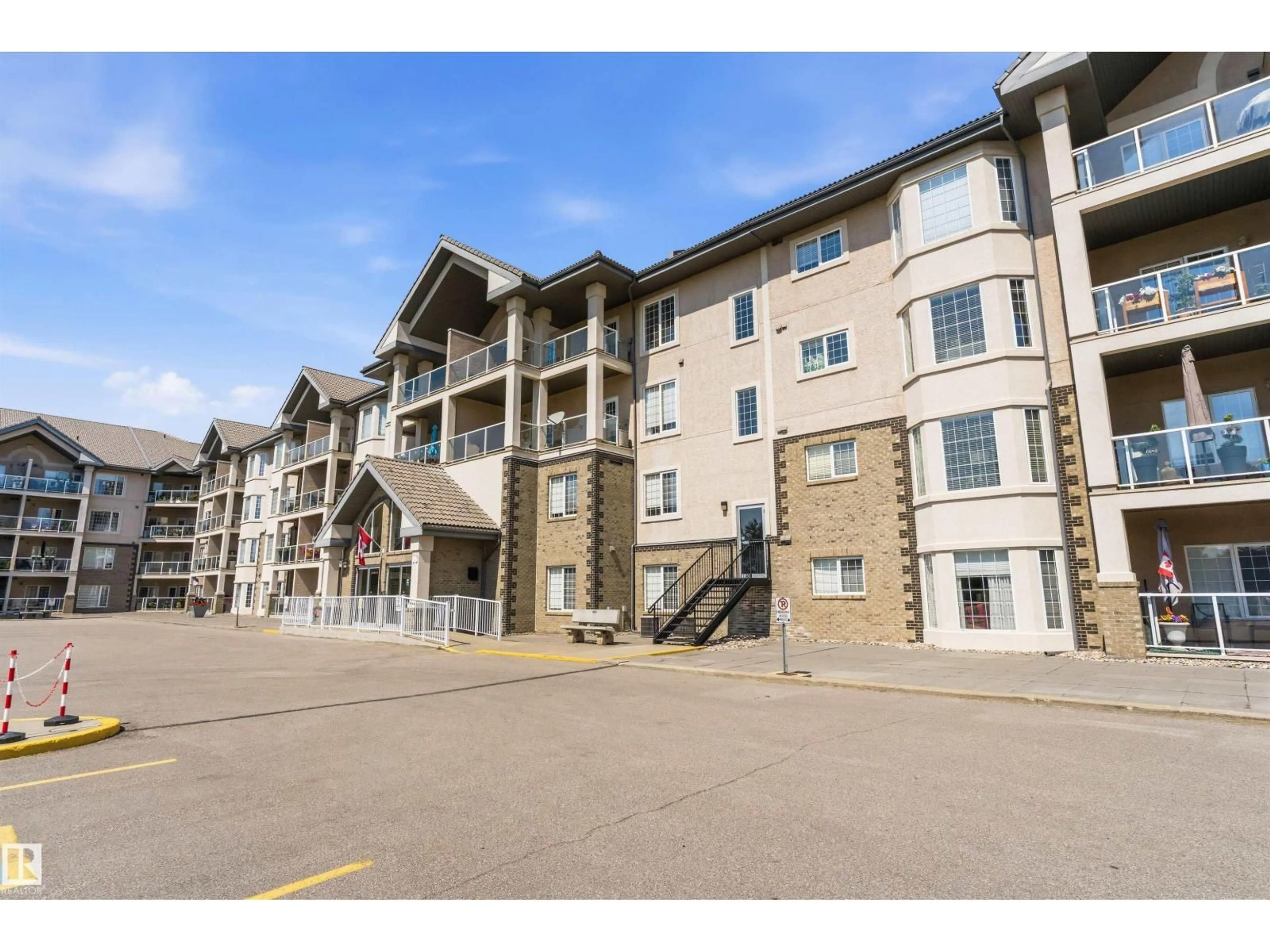 Unknown for SW - 315 612 111 ST, Edmonton Alberta T6W1R9