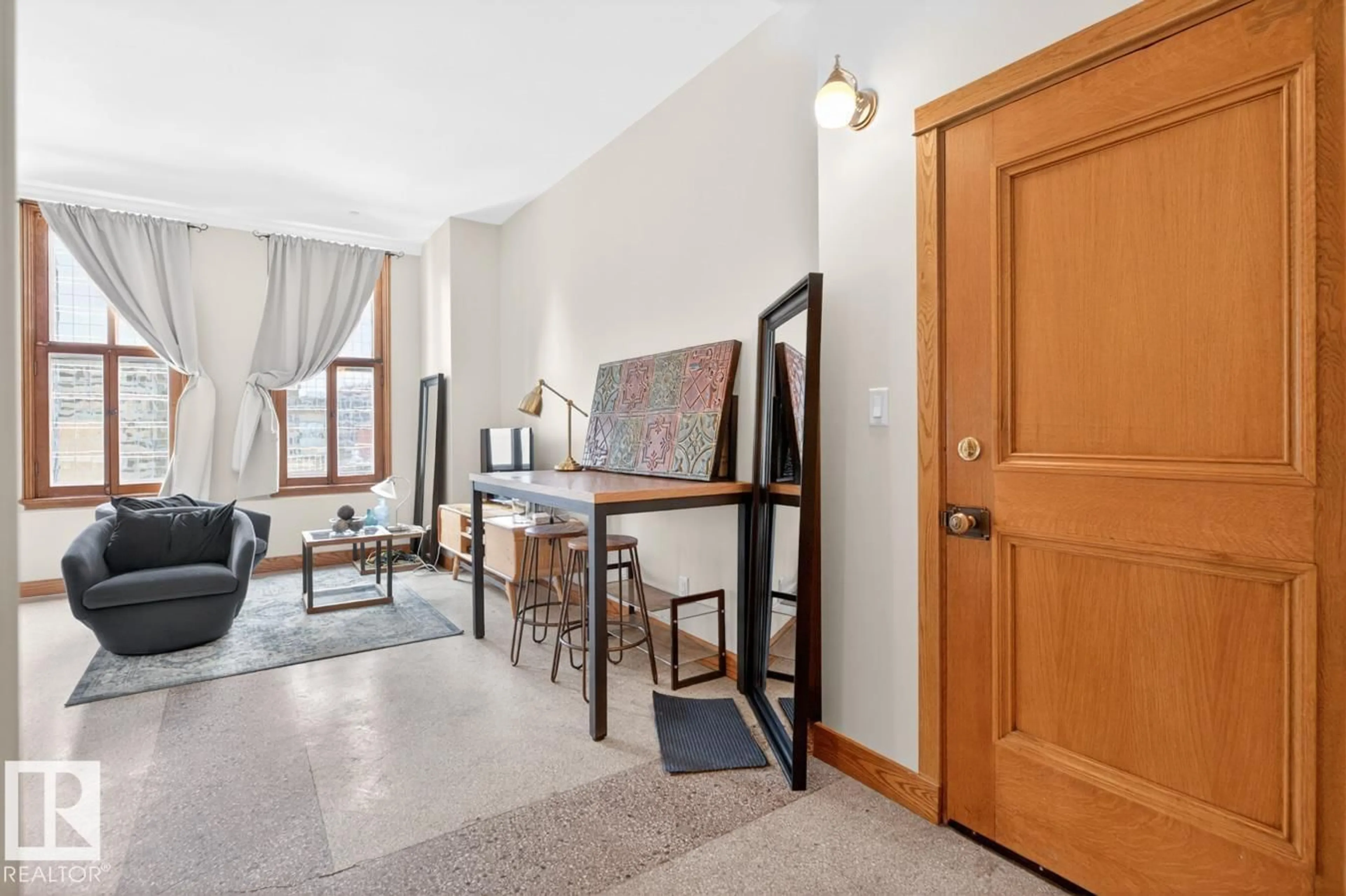 Indoor entryway for 801 - 10134 100 ST, Edmonton Alberta T5J0N8