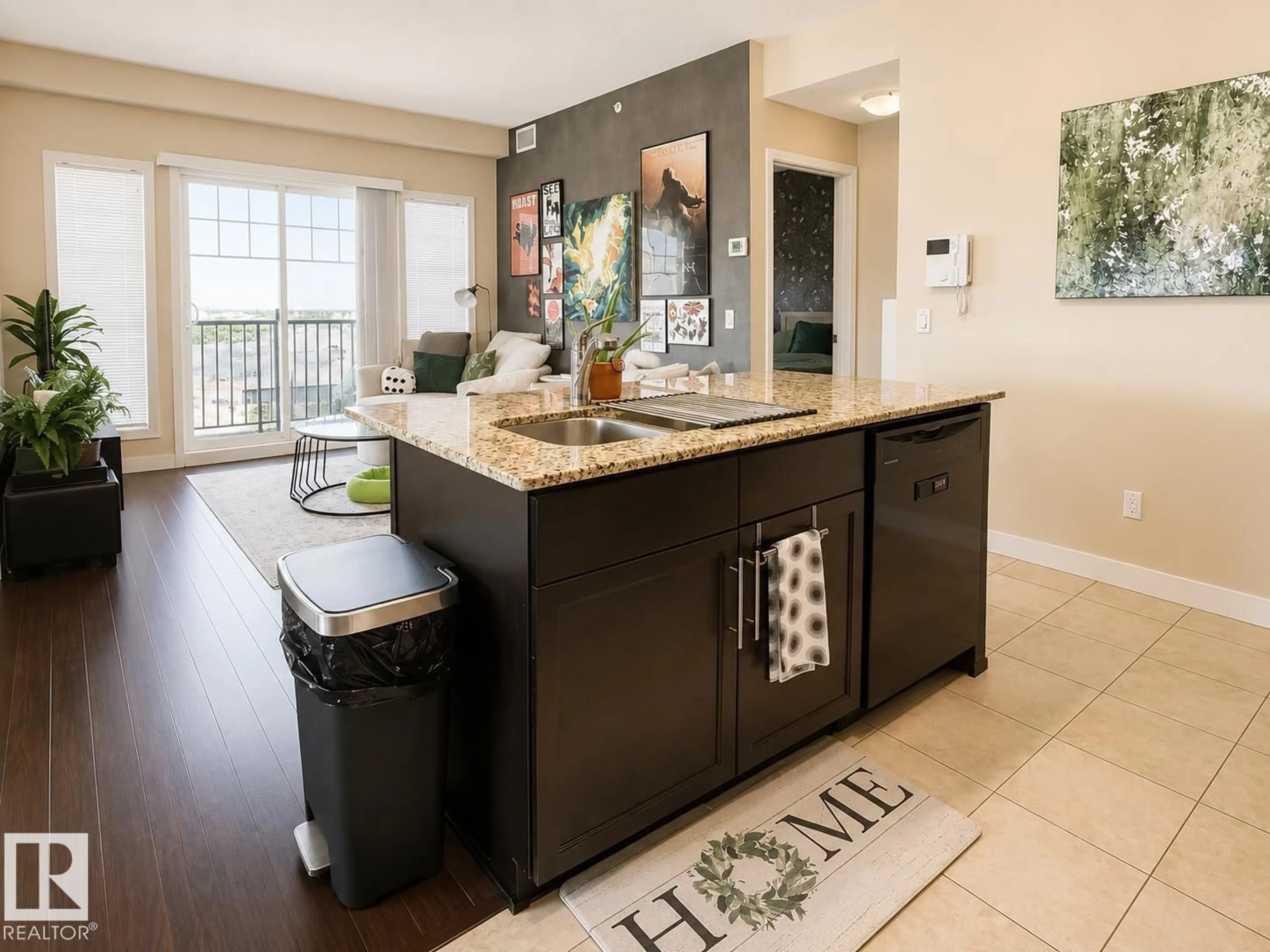 Open concept kitchen, ceramic/tile floor for 3403 AUGUSTINE CR, Sherwood Park Alberta T8H0X8