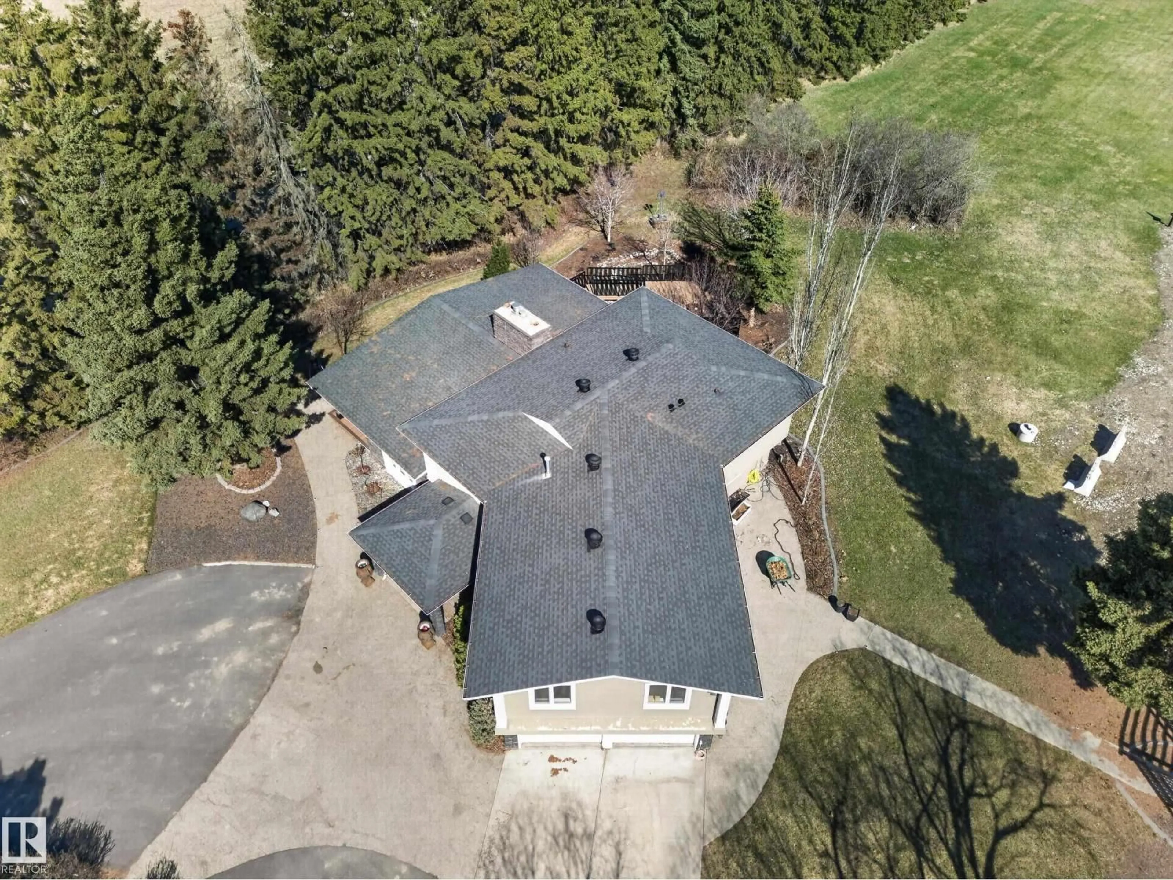 A pic from outside/outdoor area/front of a property/back of a property/a pic from drone, building for 23333 WYE RD, Rural Strathcona County Alberta T8B1K4