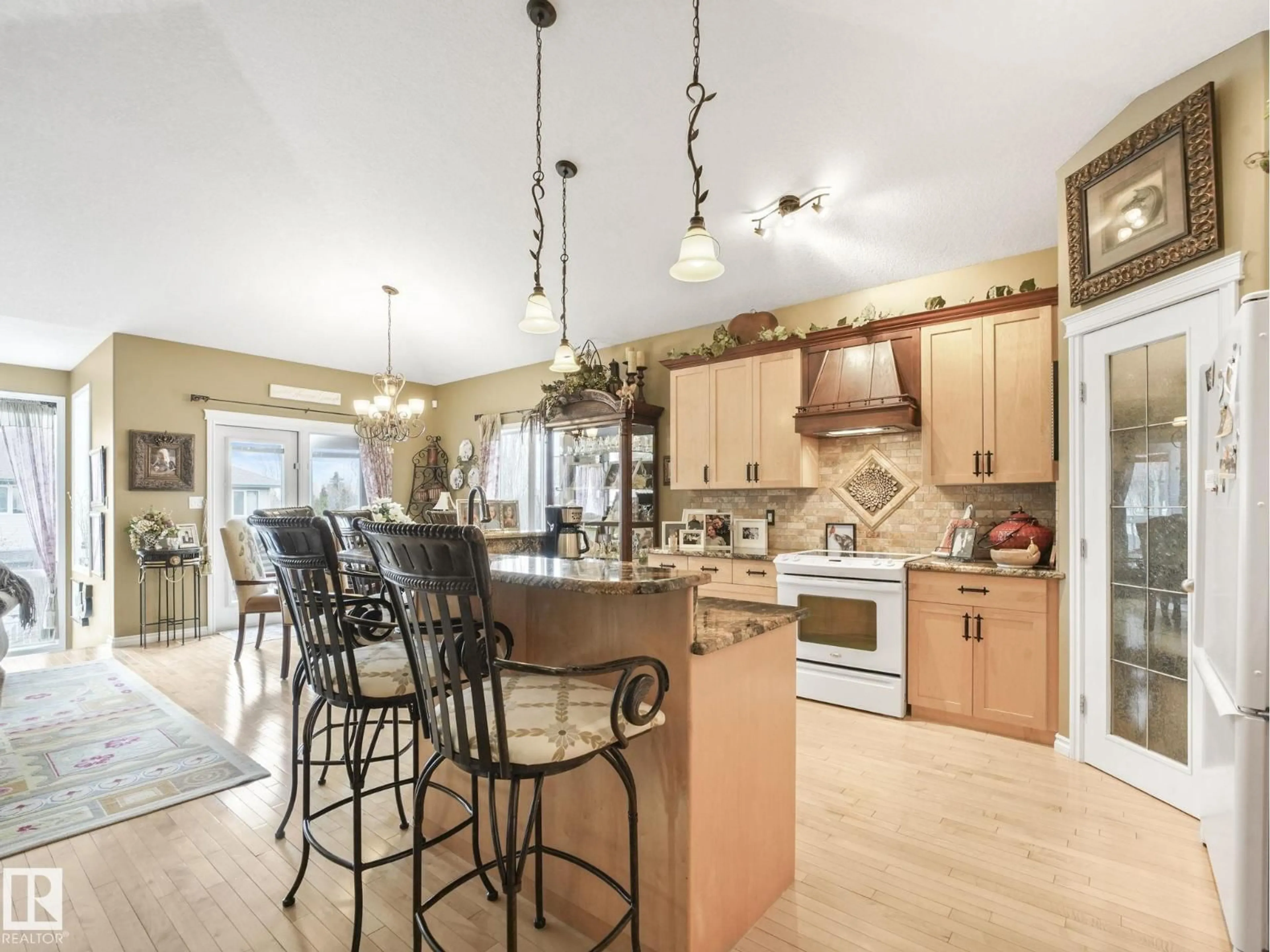 Open concept kitchen, unknown for 51 KENDALL CR, St. Albert Alberta T8N7C2