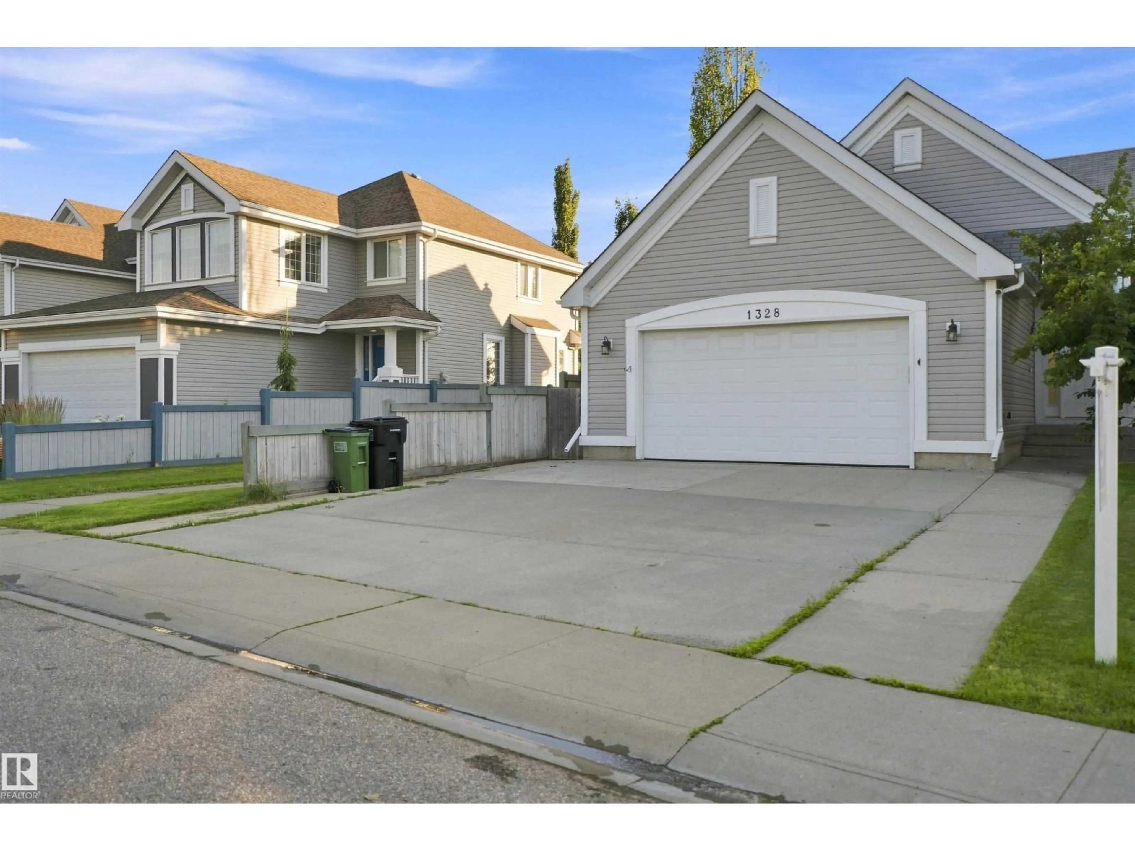 Unknown for 1328 80 ST, Edmonton Alberta T6X1H4