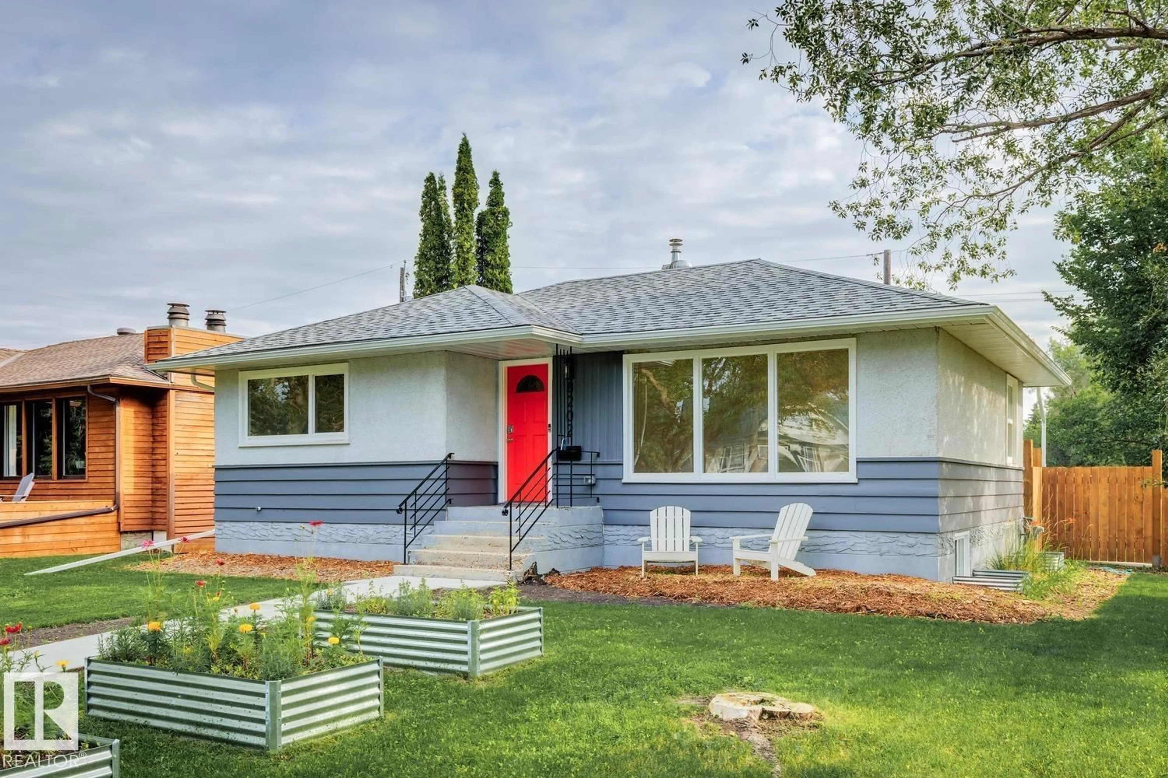 Home with vinyl exterior material, street for 8202 93A AV, Edmonton Alberta T6C1V6
