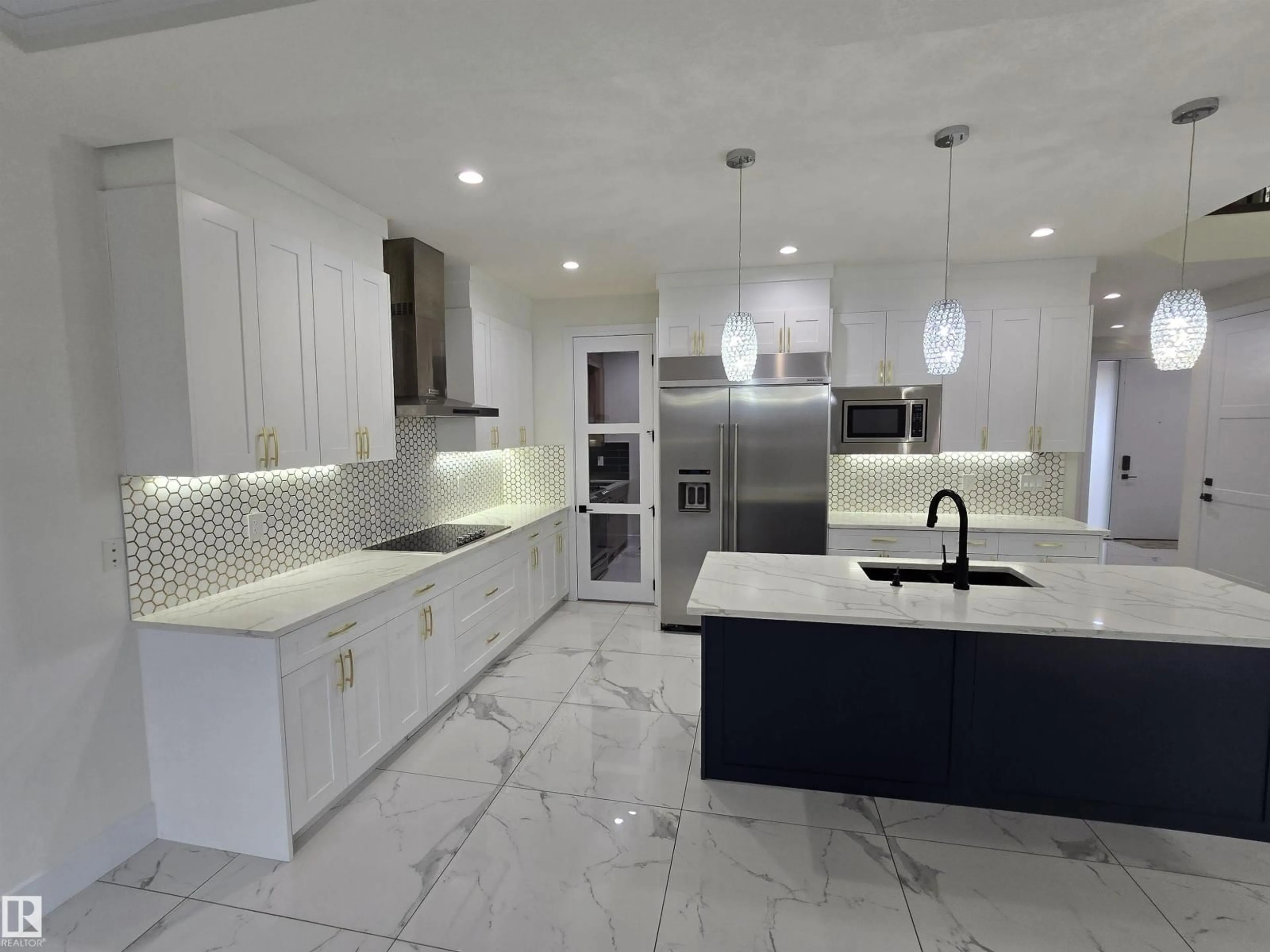 Contemporary kitchen, ceramic/tile floor for SW - 228 36 ST, Edmonton Alberta T6X2W5