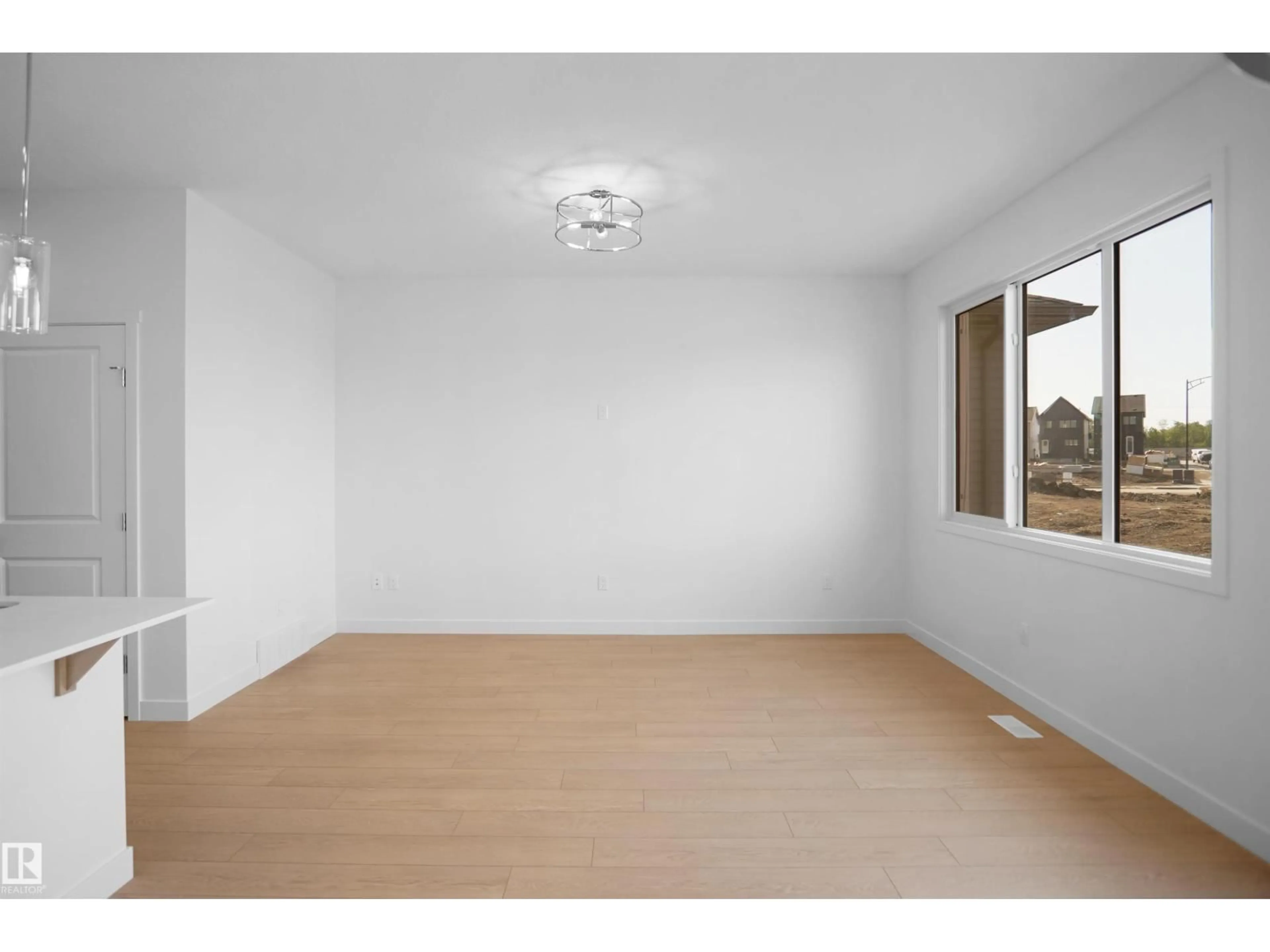 A pic of a room for 1023 14 AV, Edmonton Alberta T6T2N5