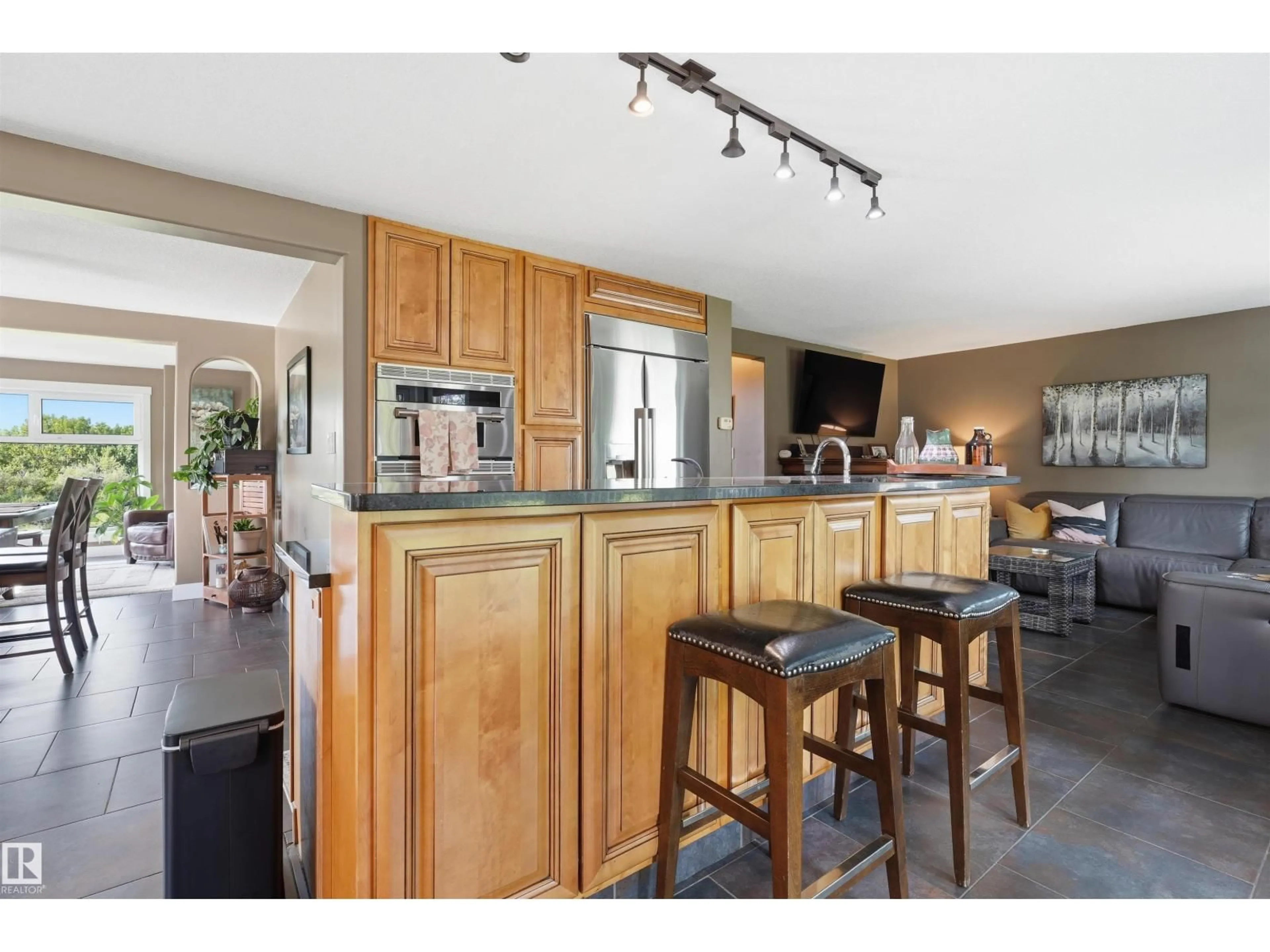 Open concept kitchen, unknown for 43 27507 TWP ROAD 544, Rural Sturgeon County Alberta T8R2B5
