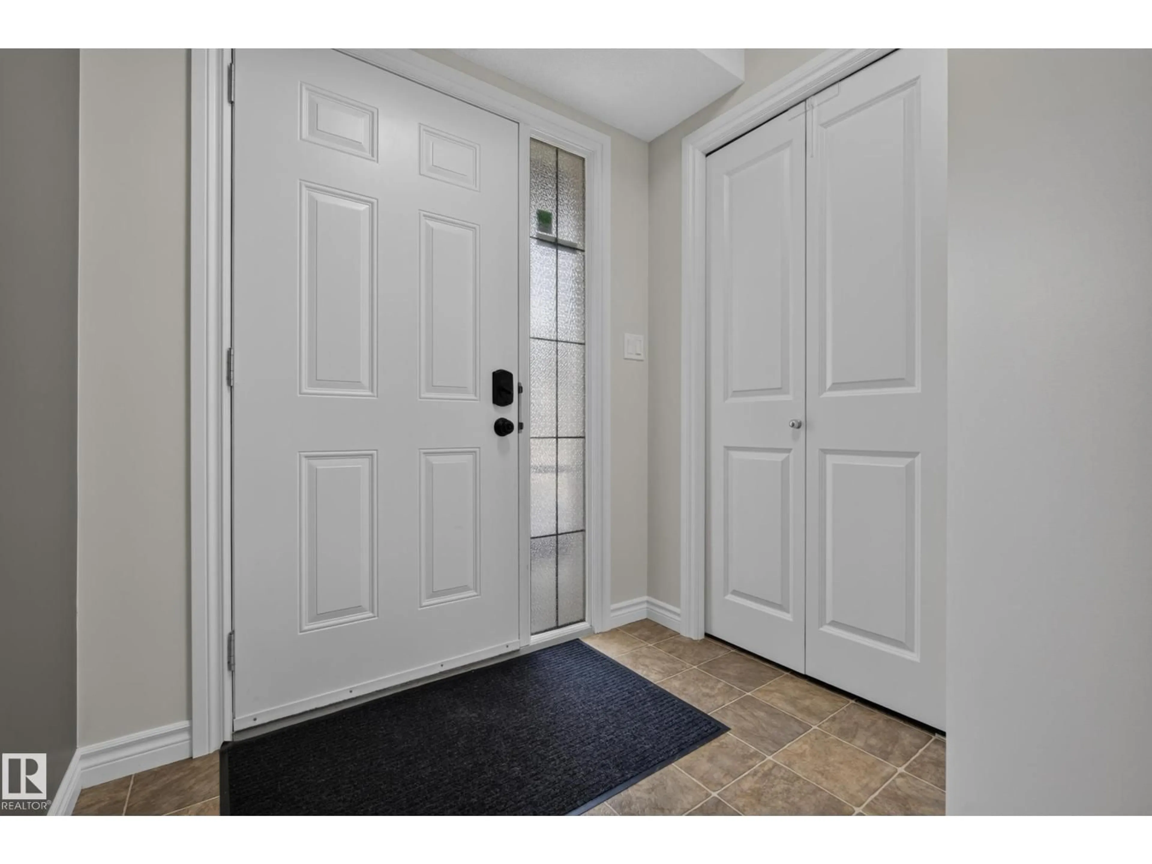 Indoor entryway for 10 85 SPRUCE VILLAGE DR, Spruce Grove Alberta T7X0L2