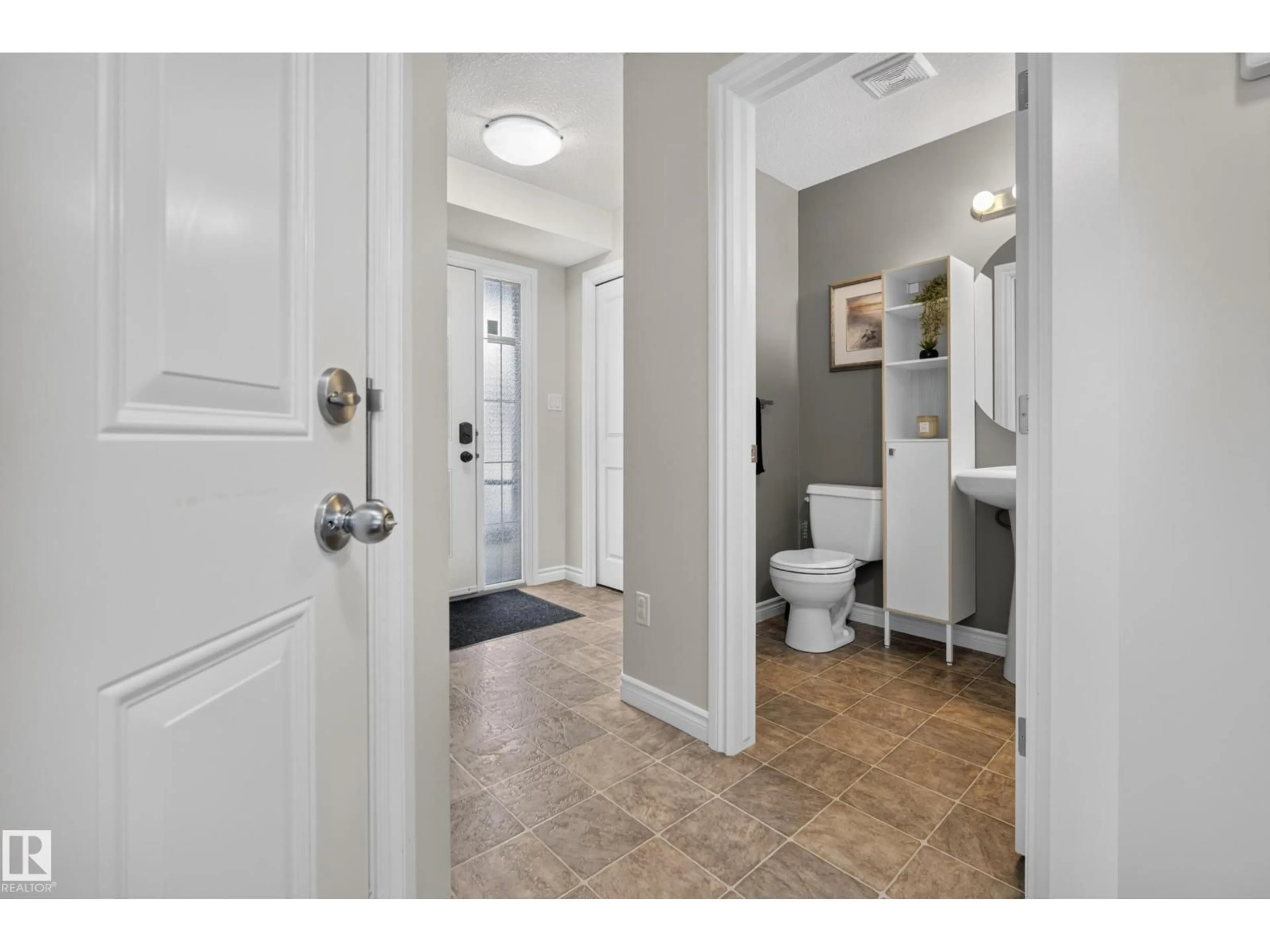 Indoor entryway for 10 85 SPRUCE VILLAGE DR, Spruce Grove Alberta T7X0L2