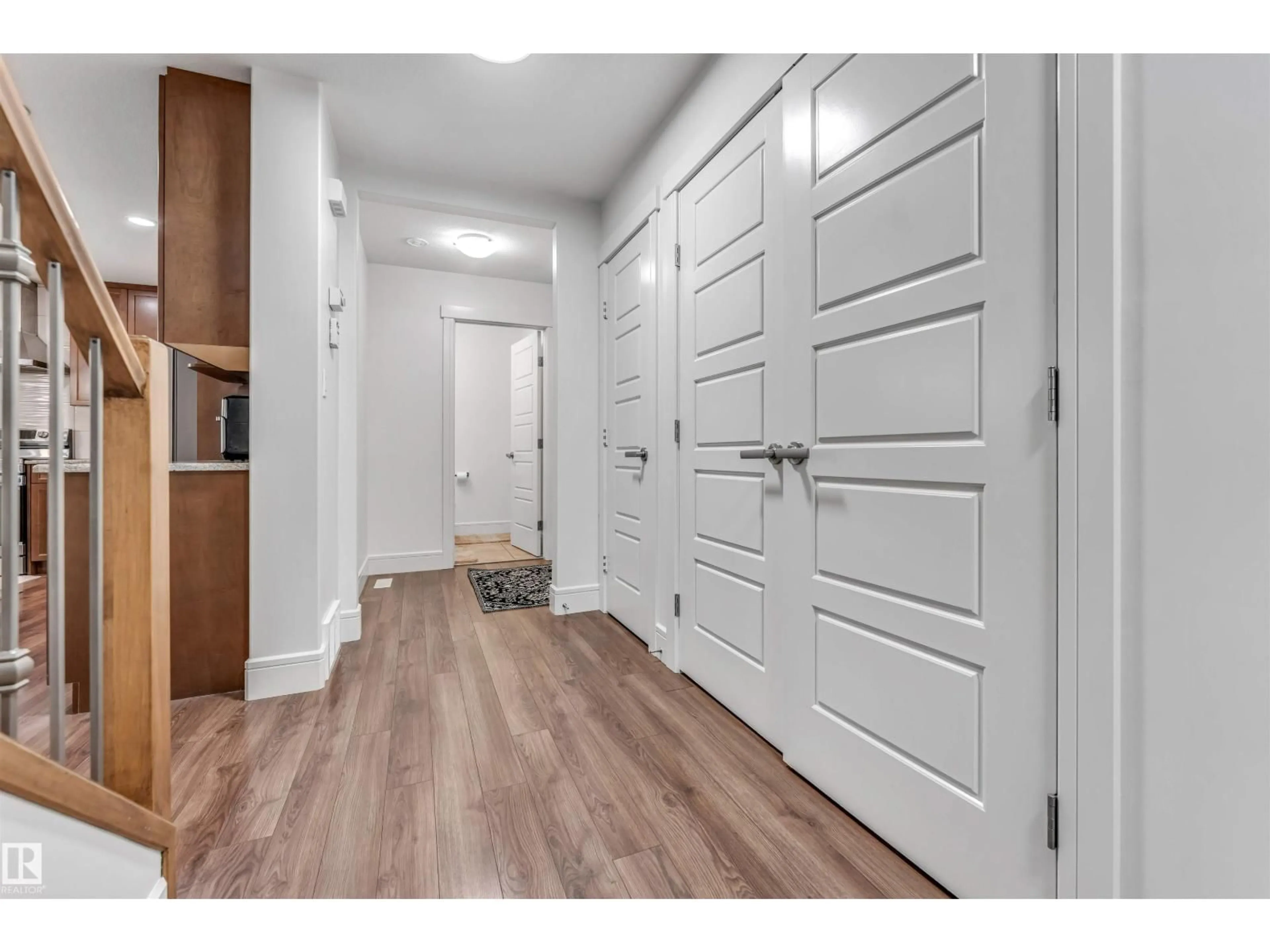 Indoor entryway for SW - 6727 20 AVE, Edmonton Alberta T6X0T4