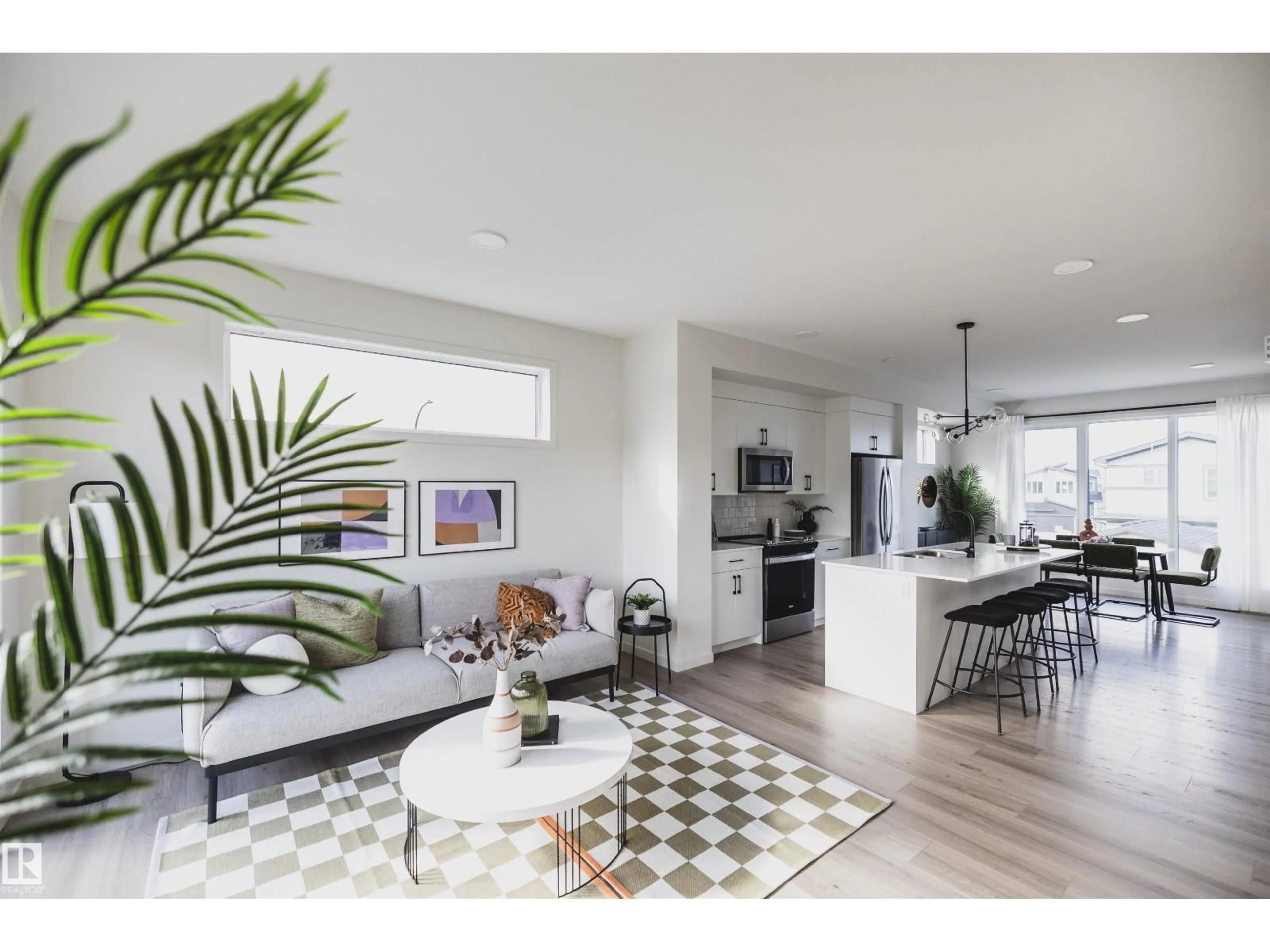Open concept kitchen, unknown for 7 ROSEBURN TRAIL, Fort Saskatchewan Alberta T8L0A0