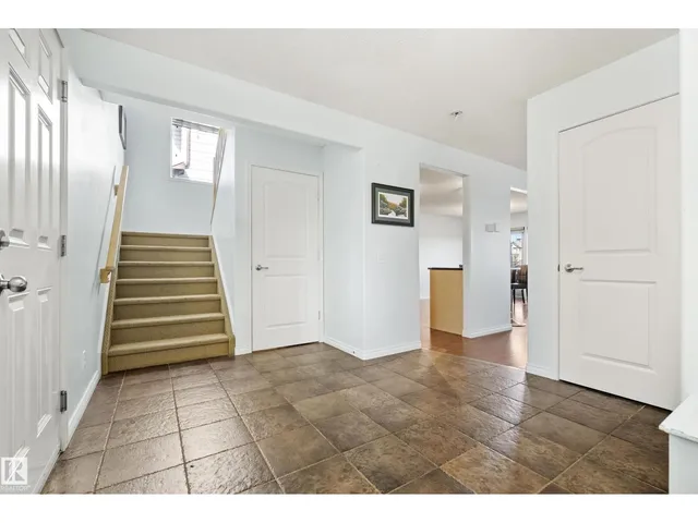 NW - 1212 37C AV, Edmonton 4