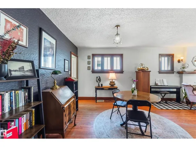 NW - 11343 96 ST, Edmonton 5