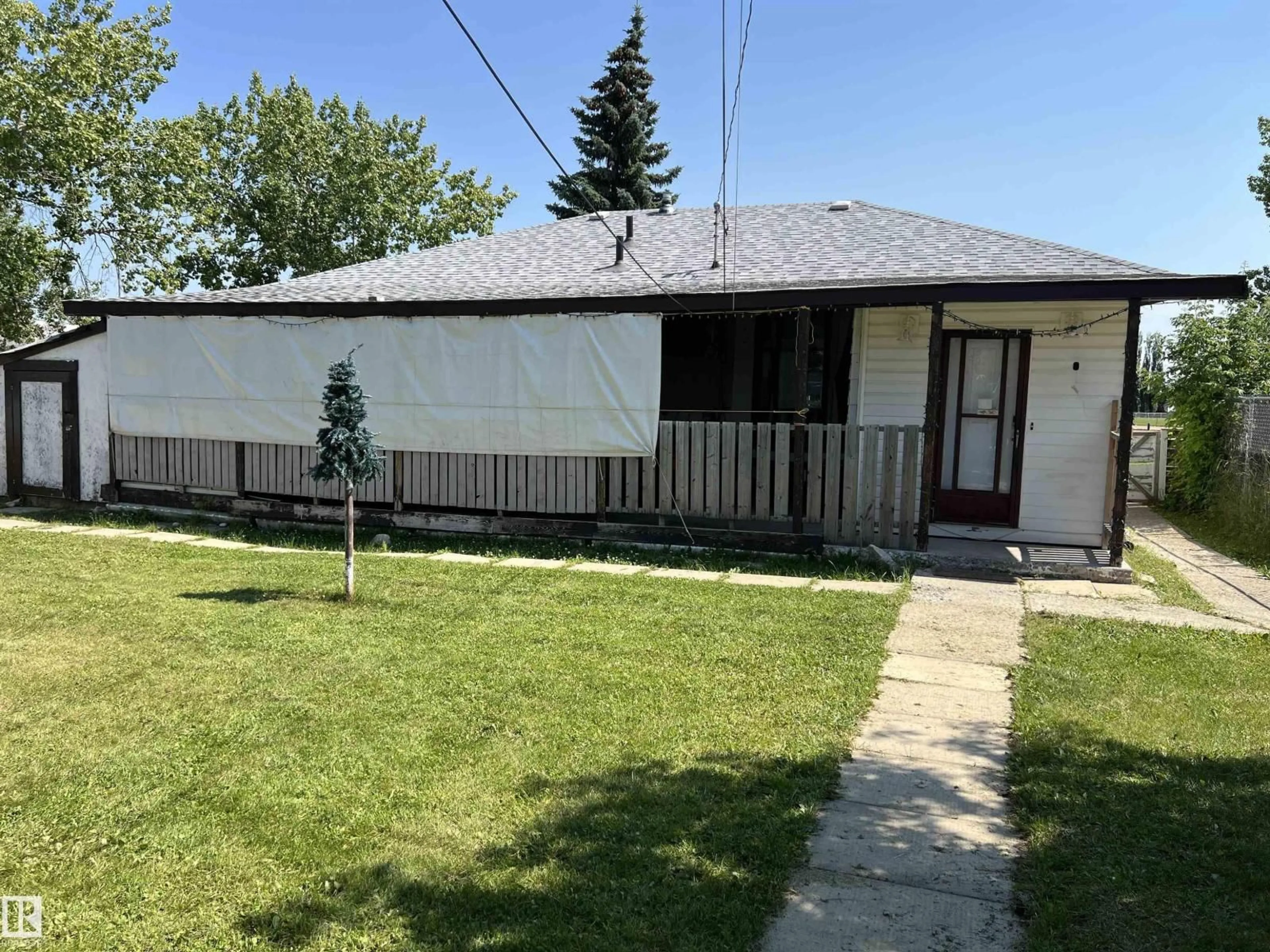Unknown for 4764 43 ST, Drayton Valley Alberta T7A1G1