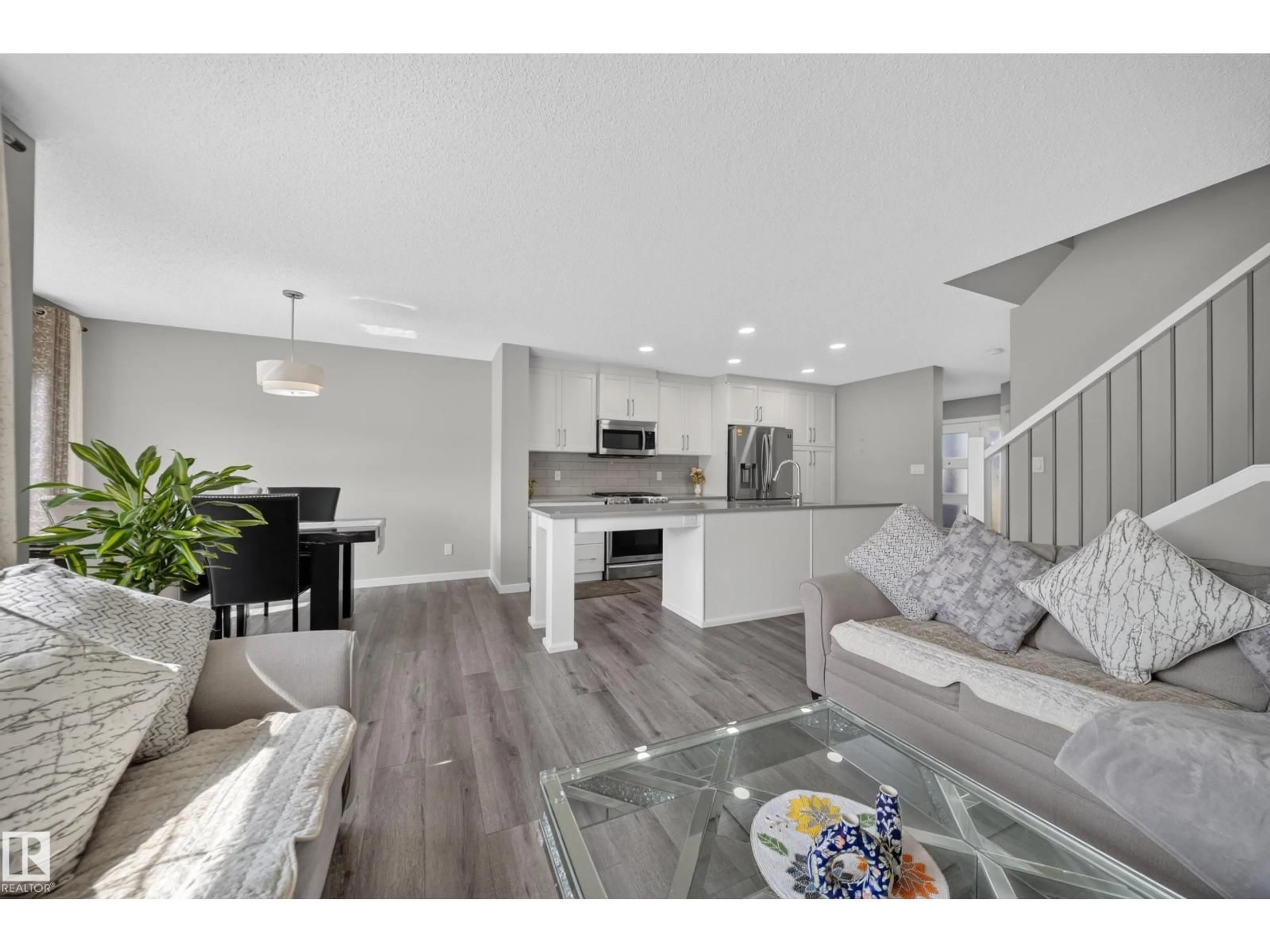 Open concept kitchen, unknown for 2366 WONNACOTT CR, Edmonton Alberta T6X2J4