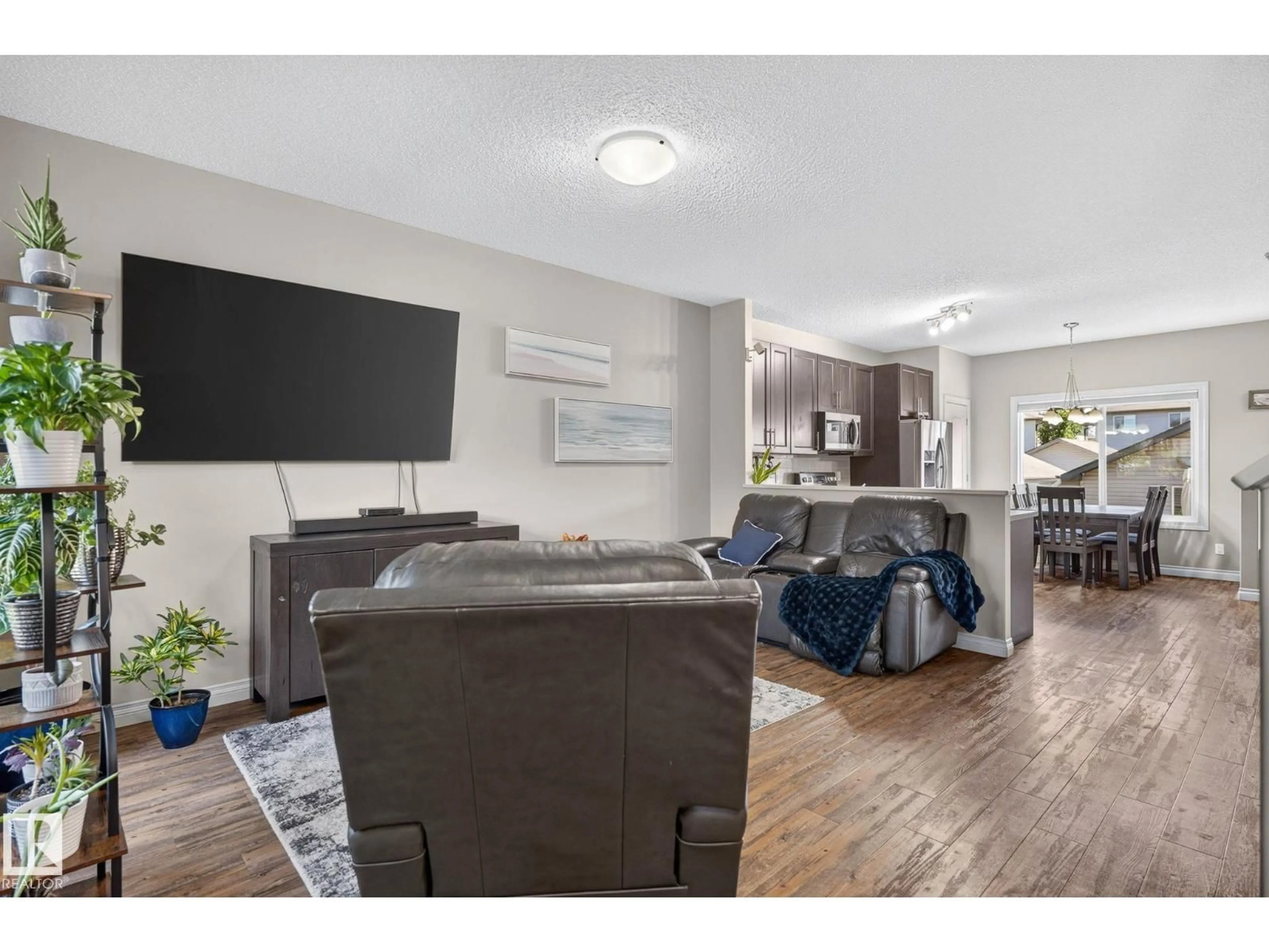 Living room with furniture, unknown for 21 CURRANT CR, Fort Saskatchewan Alberta T8L0R9