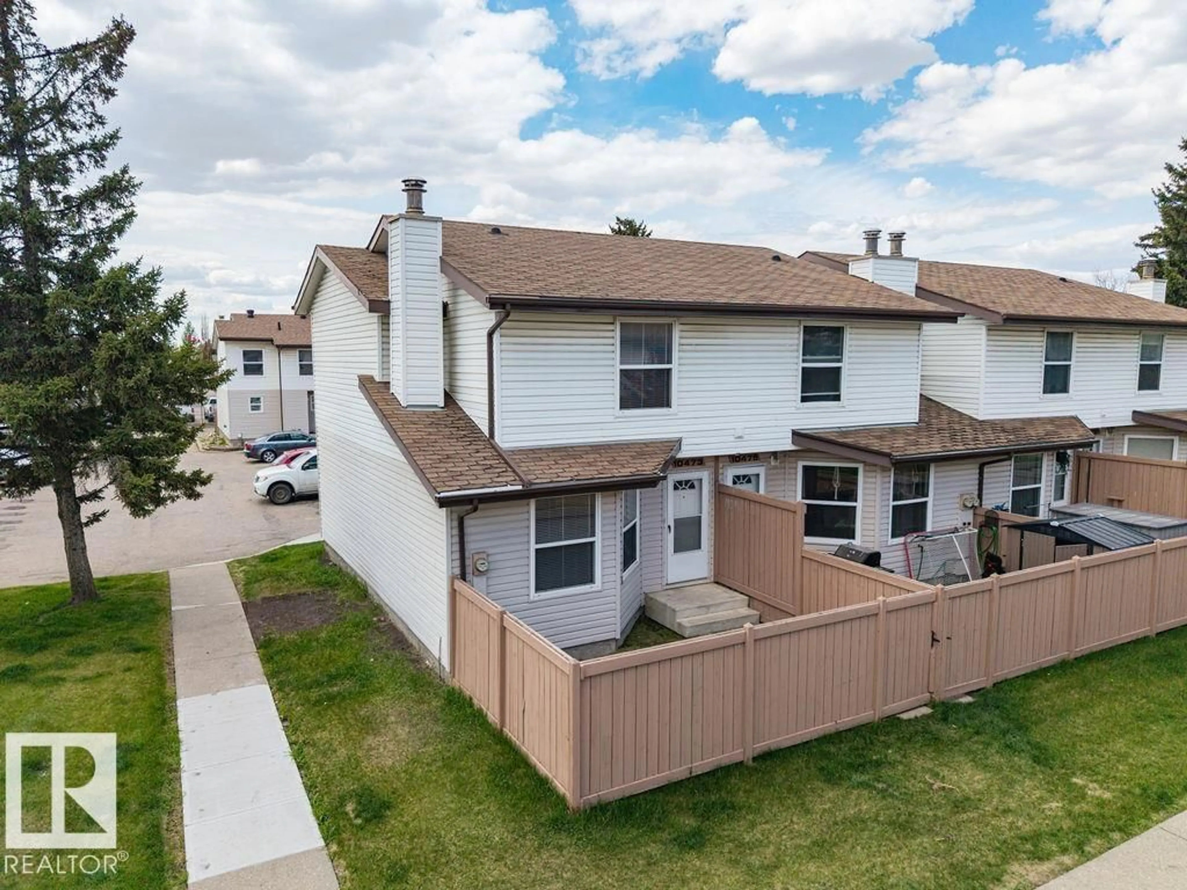 A pic from outside/outdoor area/front of a property/back of a property/a pic from drone, street for 10473 24 AV, Edmonton Alberta T6J4S2