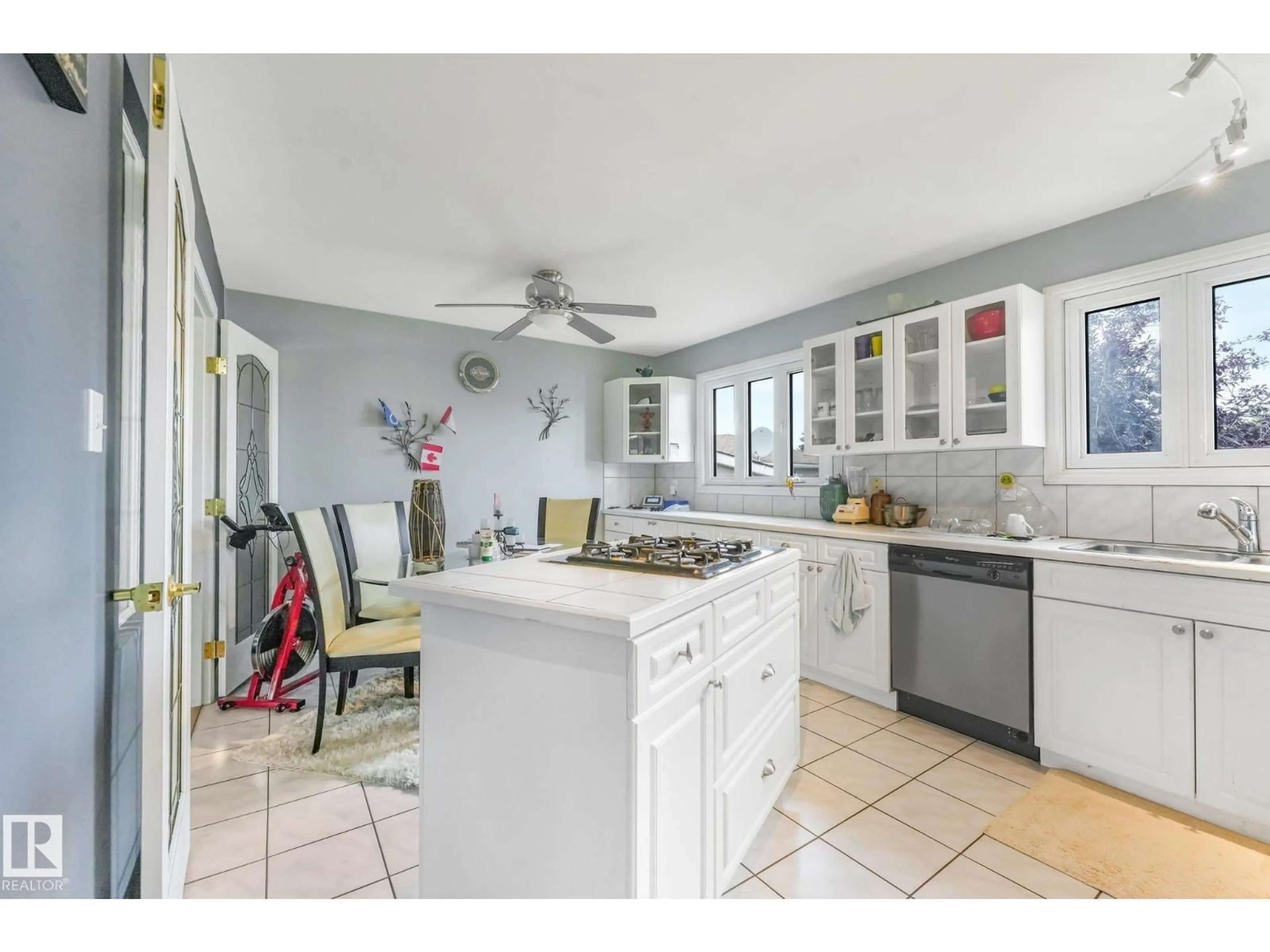 Open concept kitchen, ceramic/tile floor for 8712 137 AV, Edmonton Alberta T5E1Y4