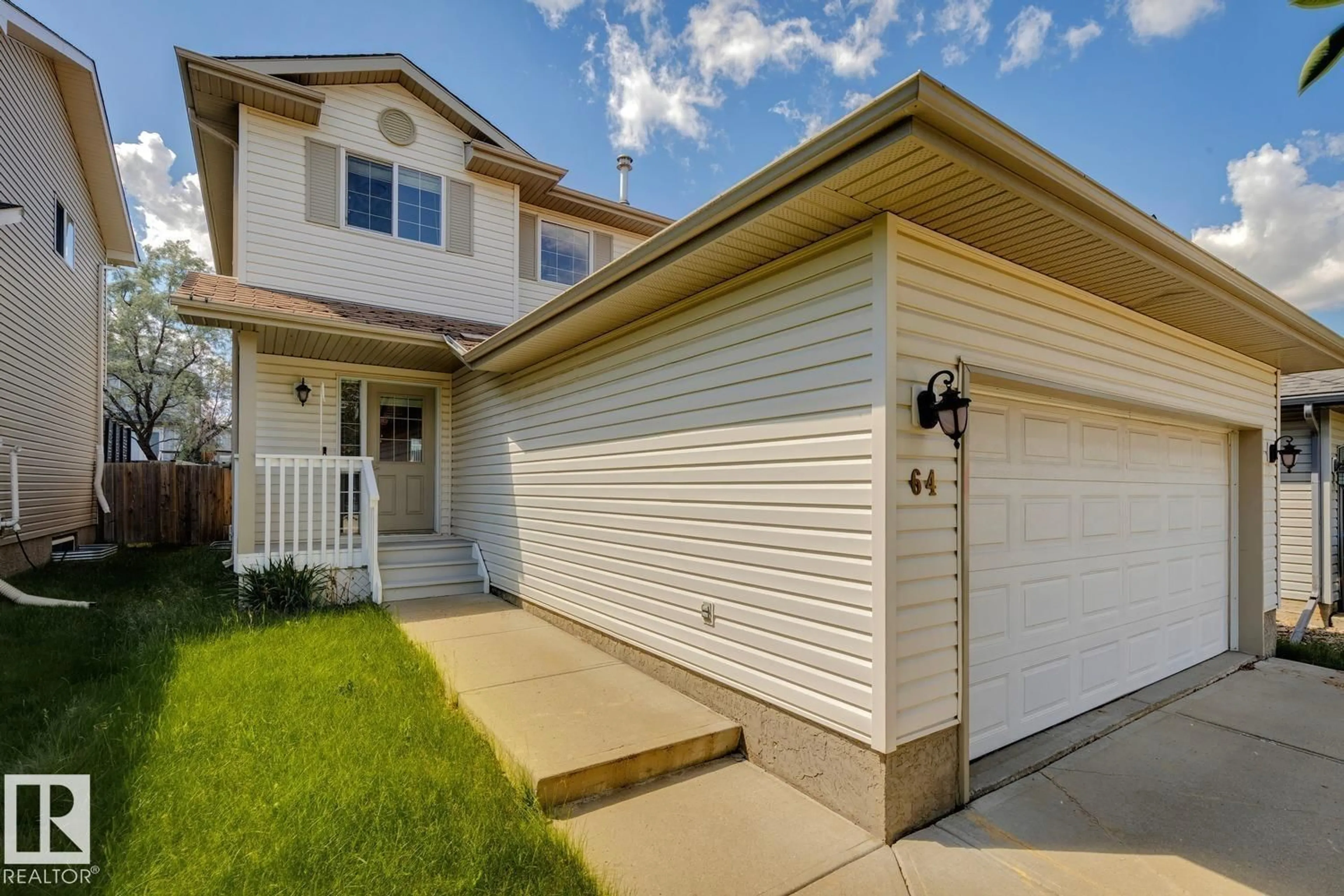Home with vinyl exterior material, street for 64 FOXBORO LI, Sherwood Park Alberta T8A6K6