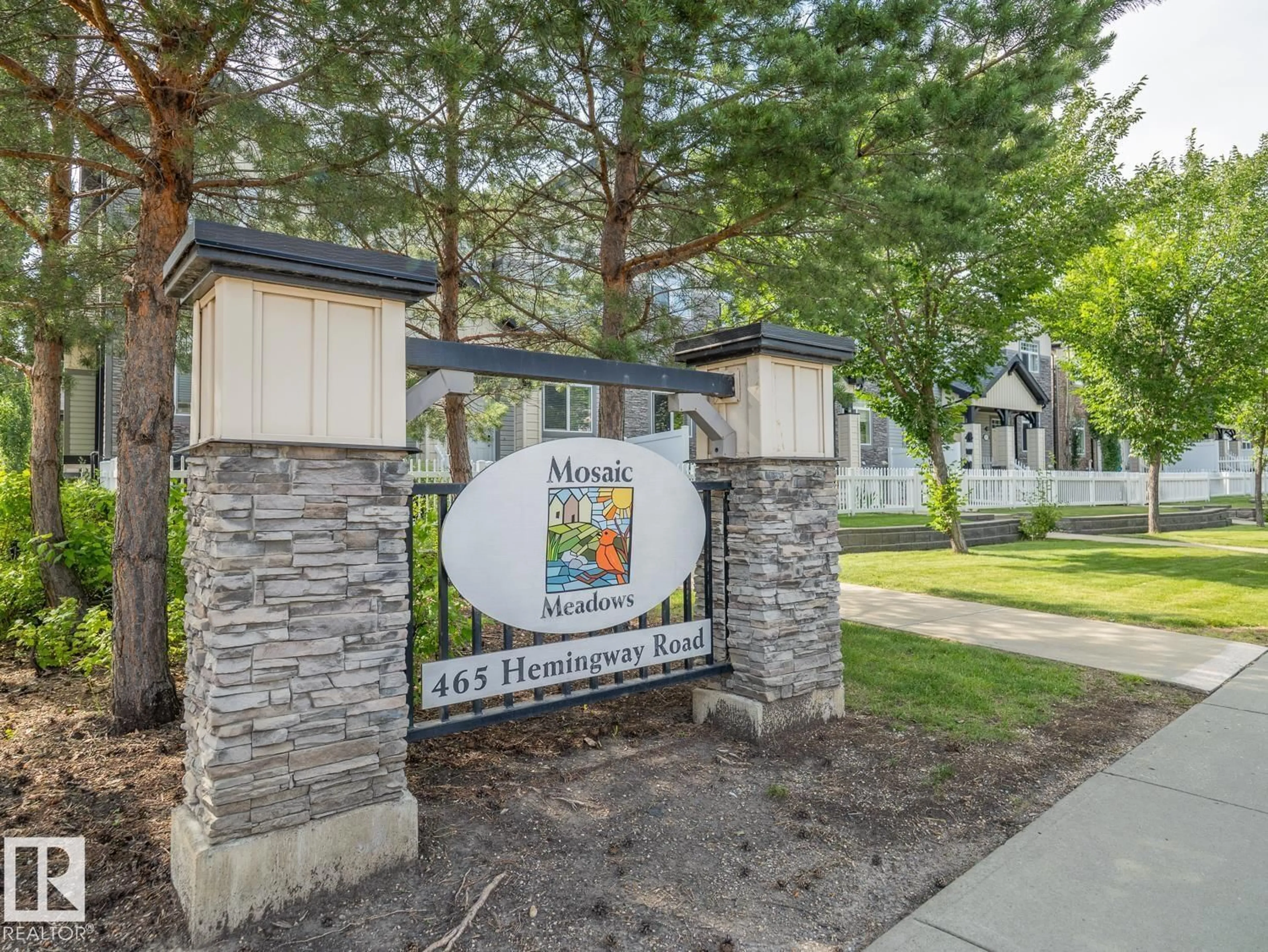 Indoor entryway for #66 - 465 HEMINGWAY RD, Edmonton Alberta T6M0J7