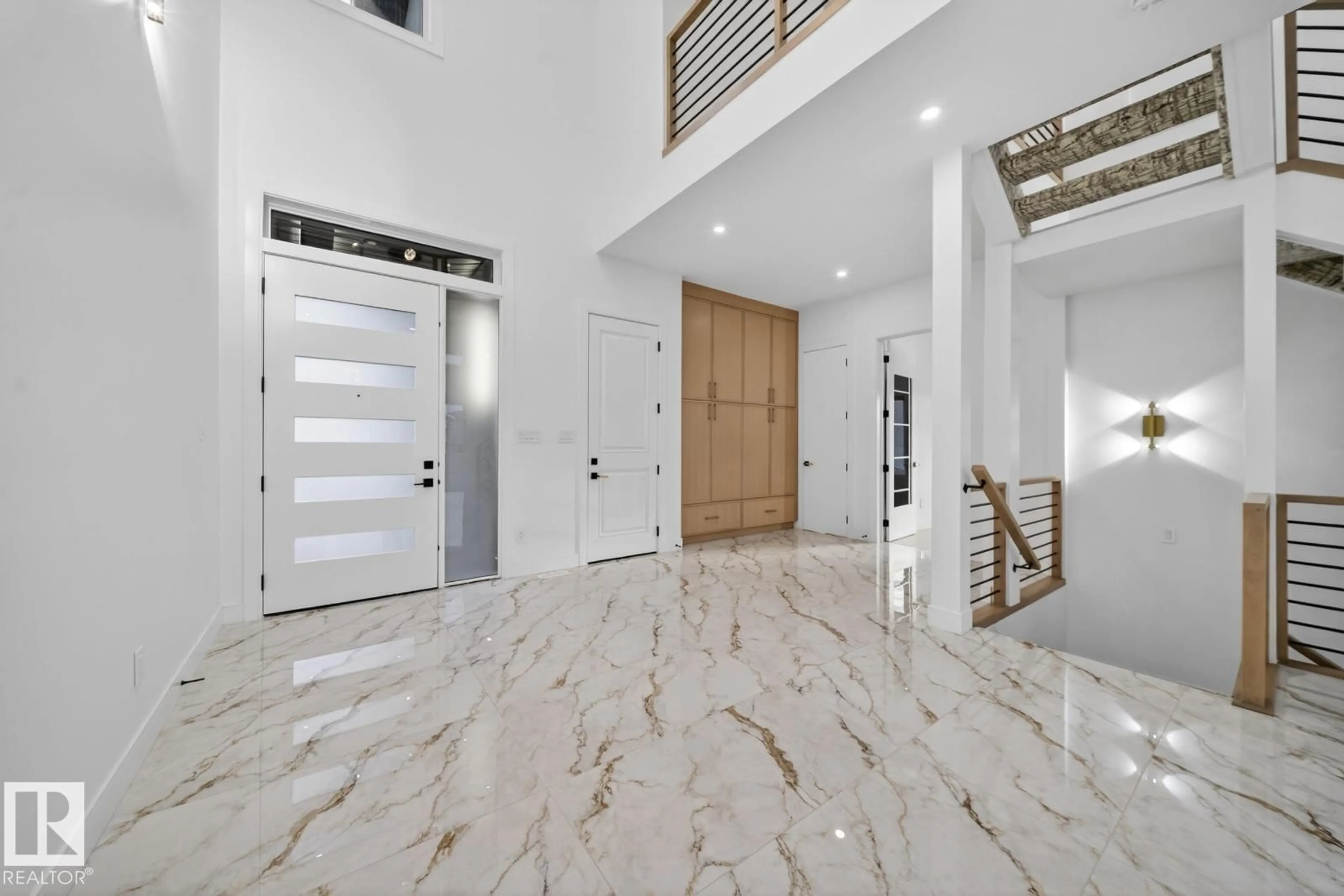 Indoor entryway for 11 HARLEY WY, Spruce Grove Alberta T7X0X4