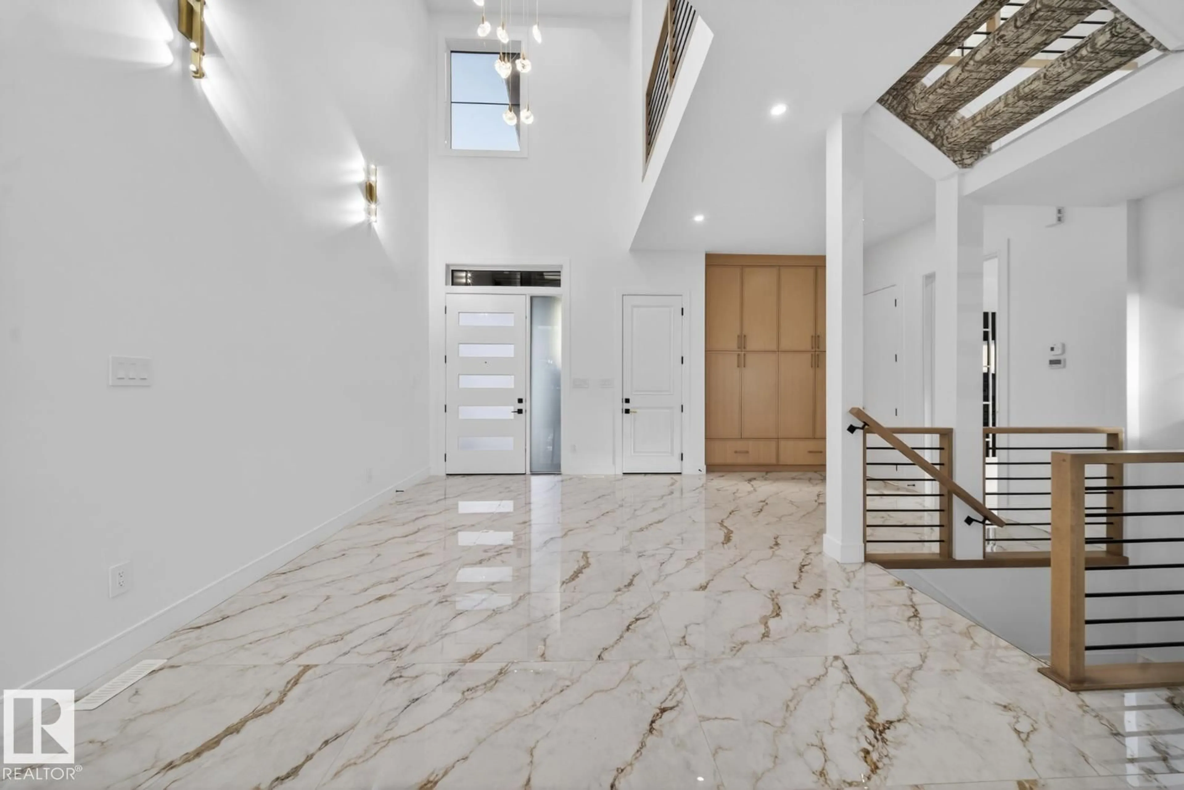 Indoor foyer for 11 HARLEY WY, Spruce Grove Alberta T7X0X4