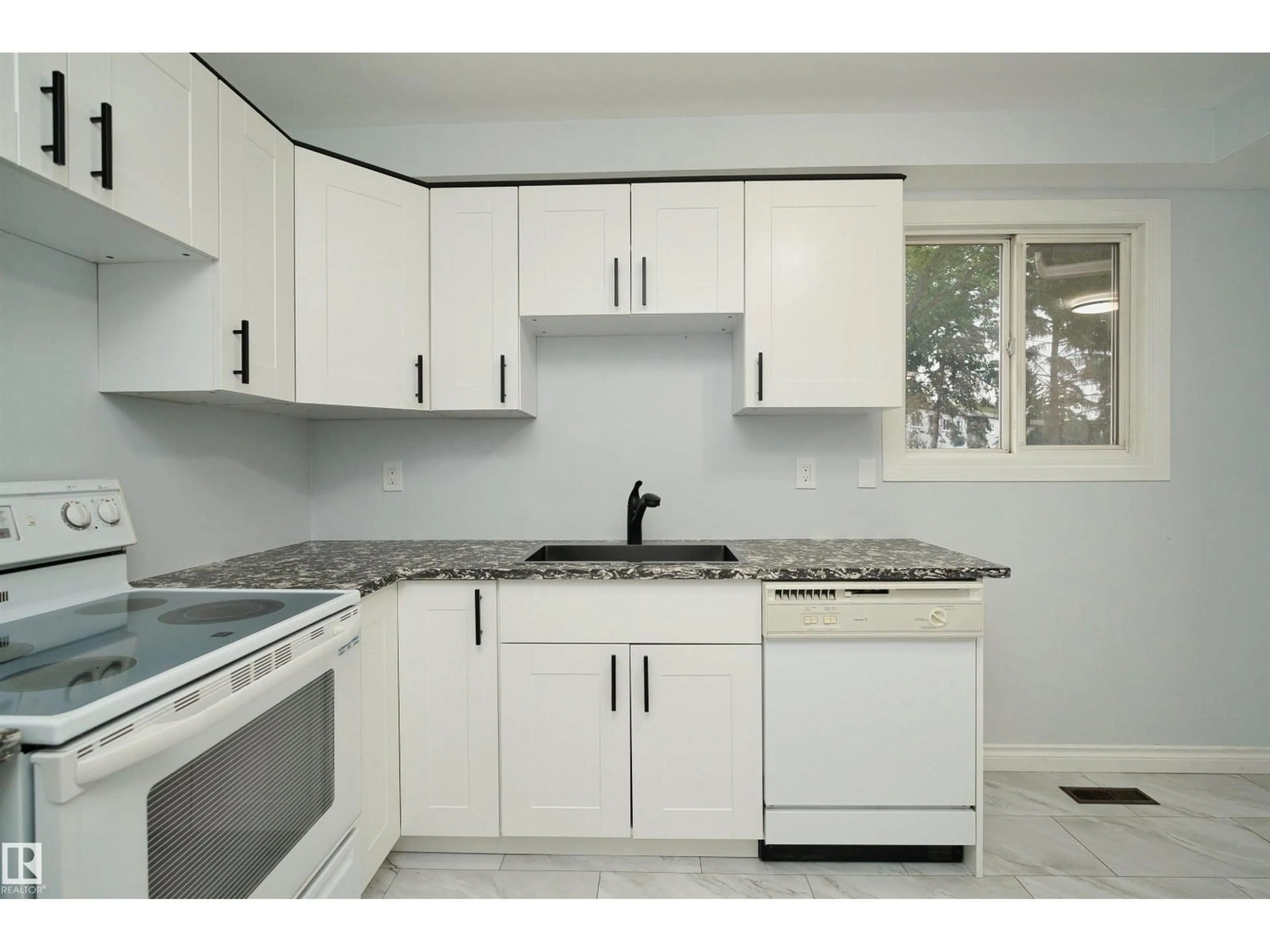 Standard kitchen, ceramic/tile floor for 1679 LAKEWOOD RD, Edmonton Alberta T6K3B9