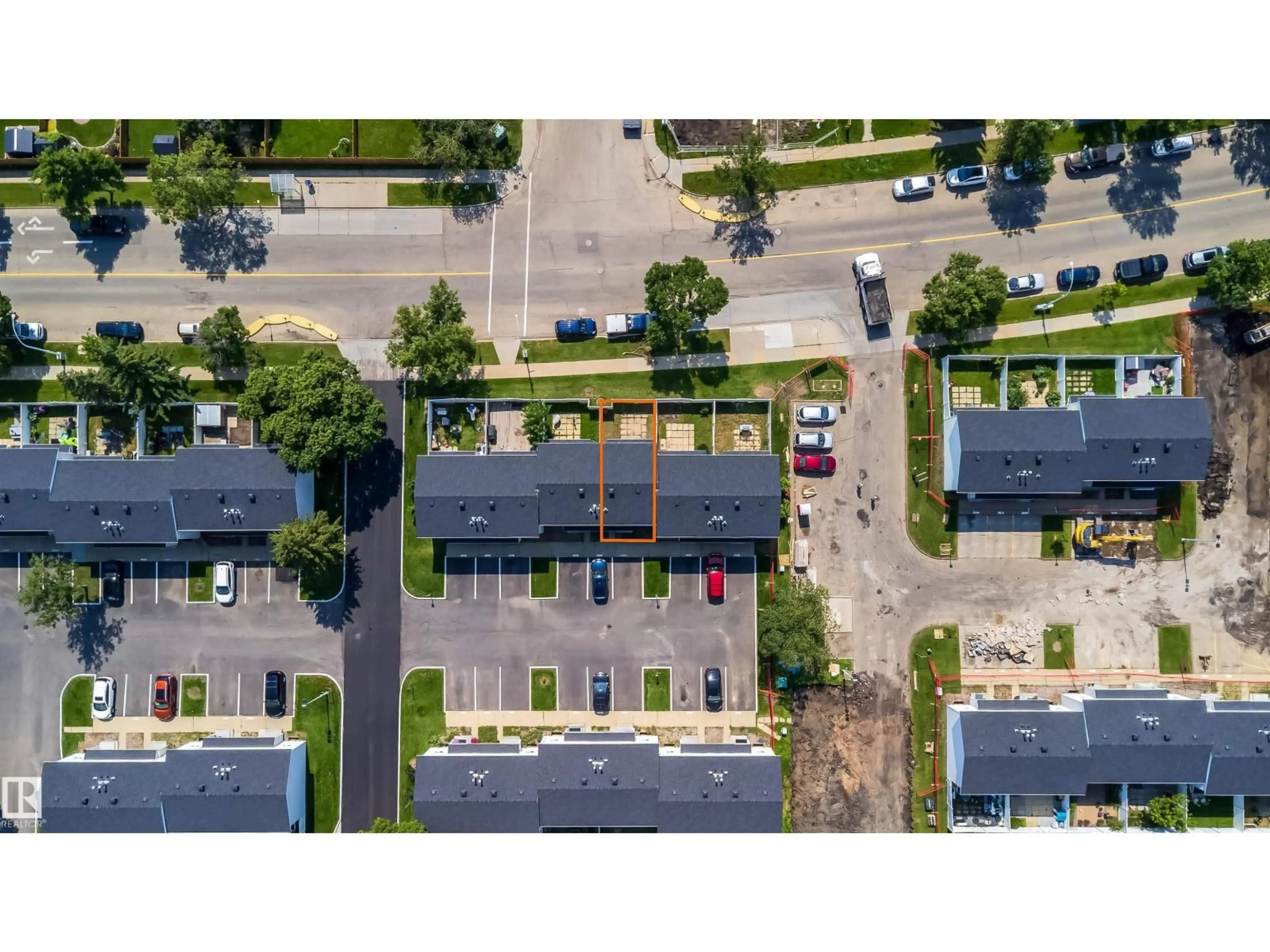 A pic from outside/outdoor area/front of a property/back of a property/a pic from drone, street for 11432 139 AV, Edmonton Alberta T5X3L4