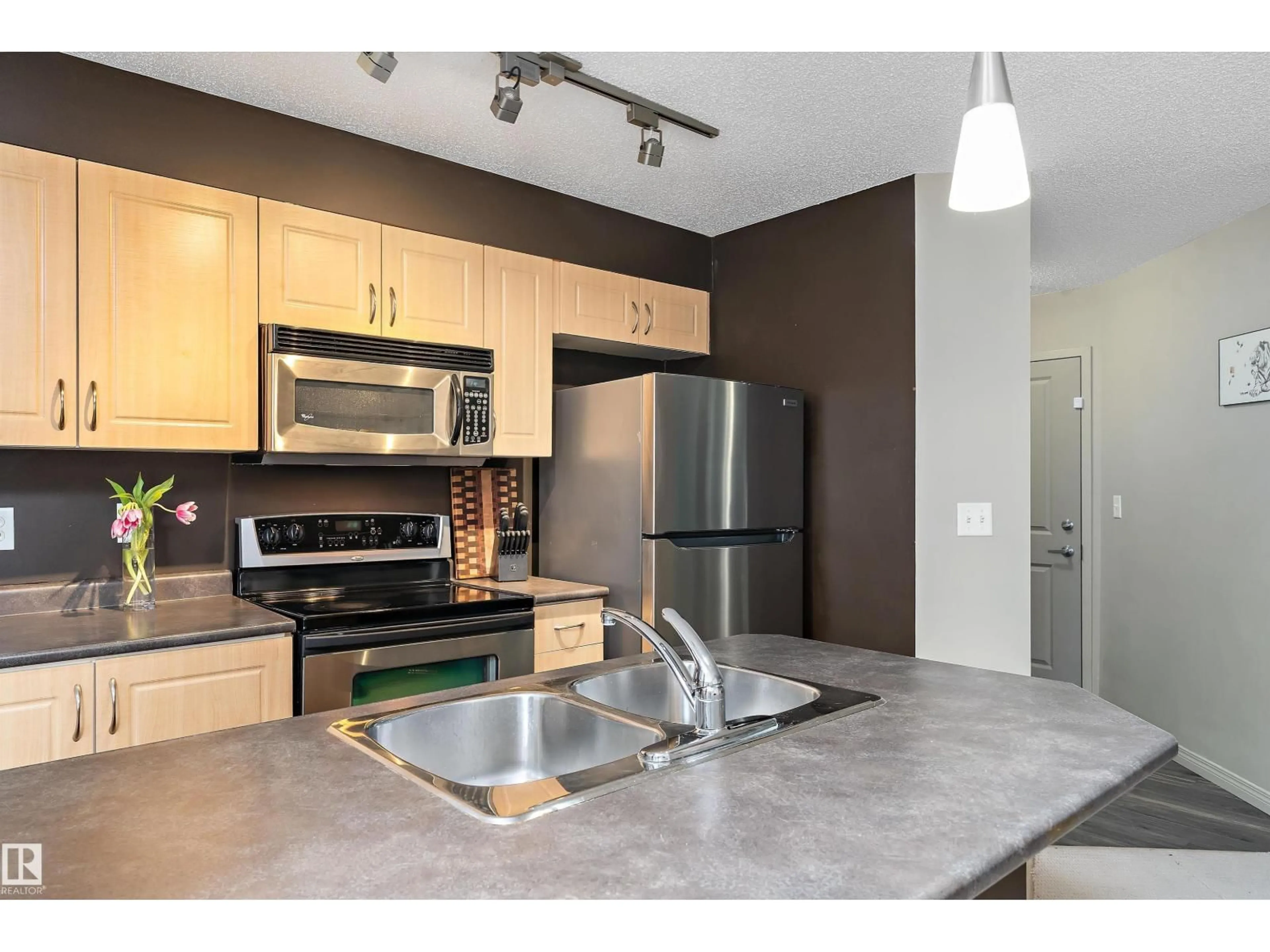 Standard kitchen, unknown for #111 - 11445 ELLERSLIE RD SW, Edmonton Alberta T6W1T1