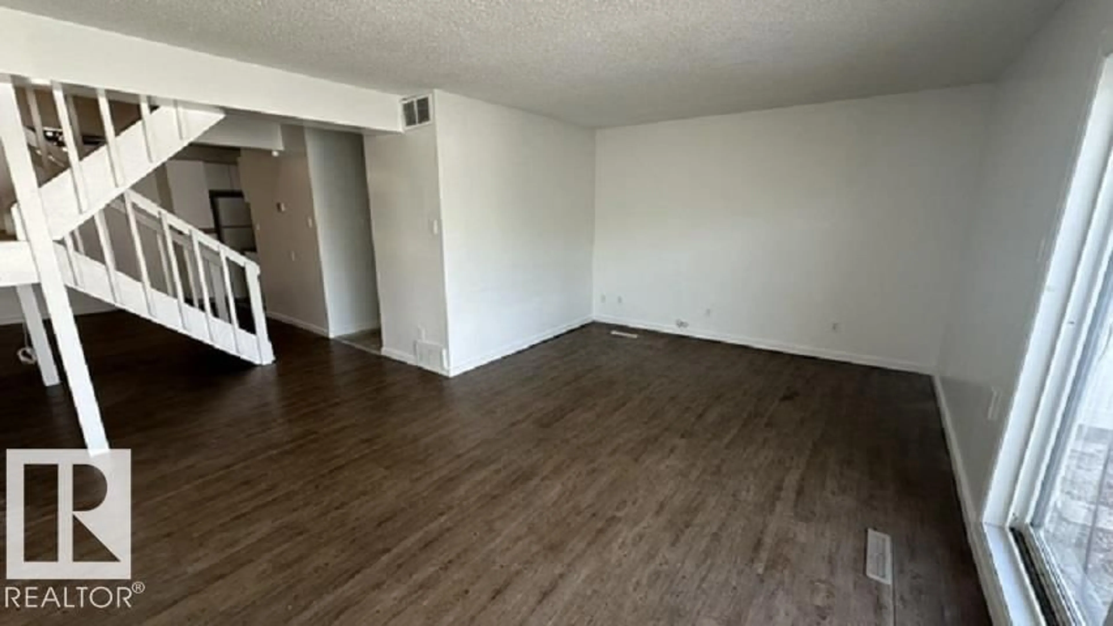 A pic of a room for 12C MEADOWLARK VG, Edmonton Alberta T5R5X3