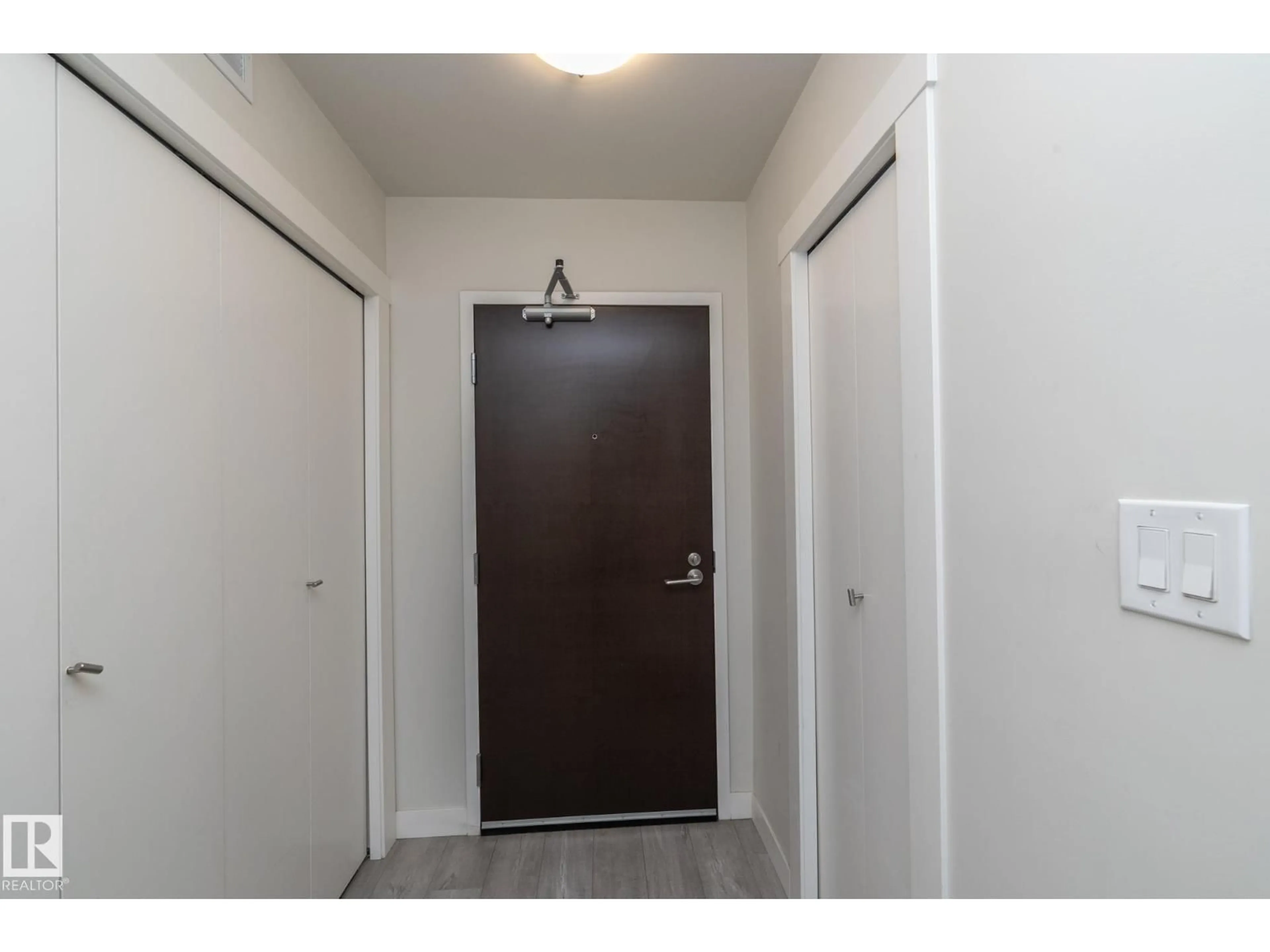 Unknown for 2402 10410 102 AV NW, Edmonton Alberta T5J0E9