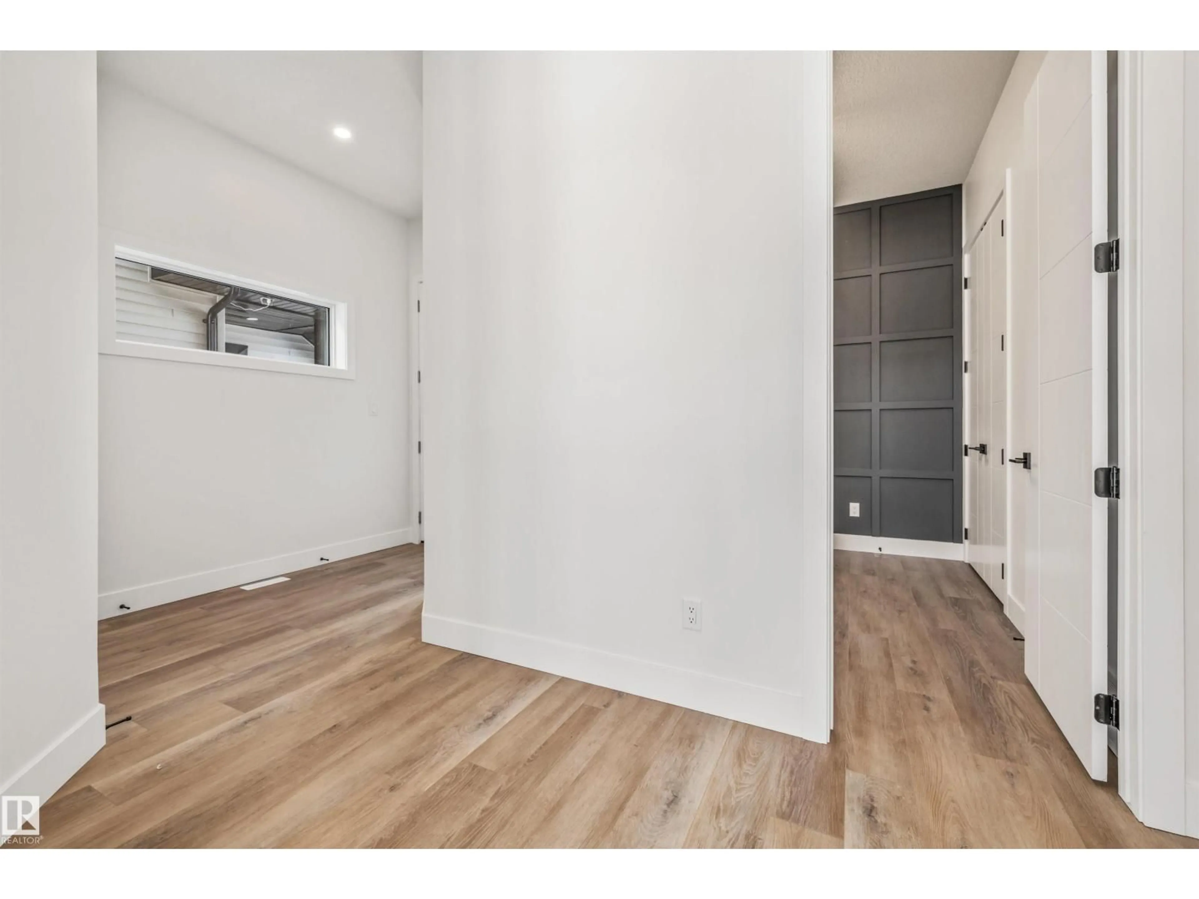 Indoor entryway for 21 SOREL AV, Beaumont Alberta T4X1R1