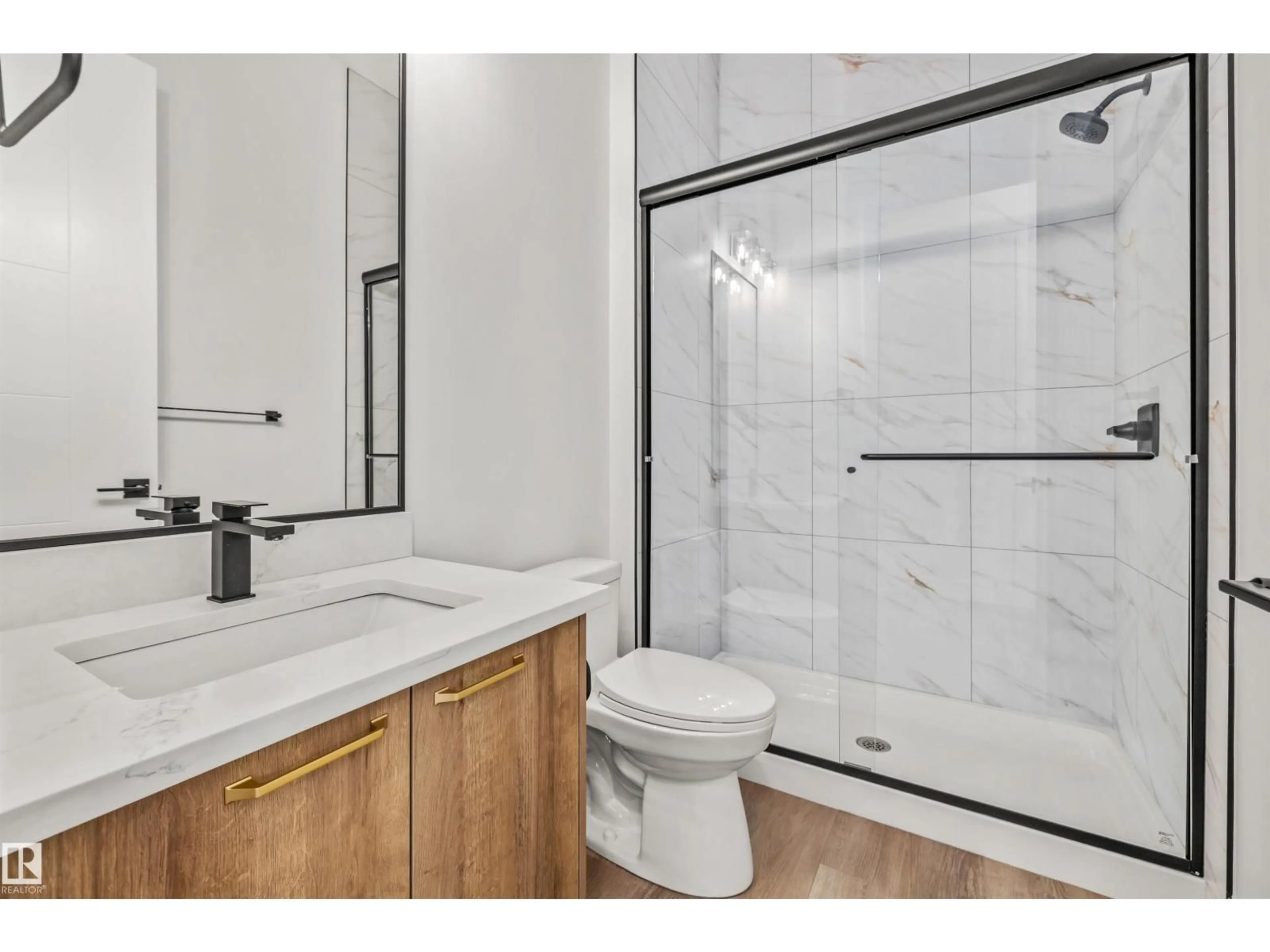 Standard bathroom, ceramic/tile floor for 21 SOREL AV, Beaumont Alberta T4X1R1
