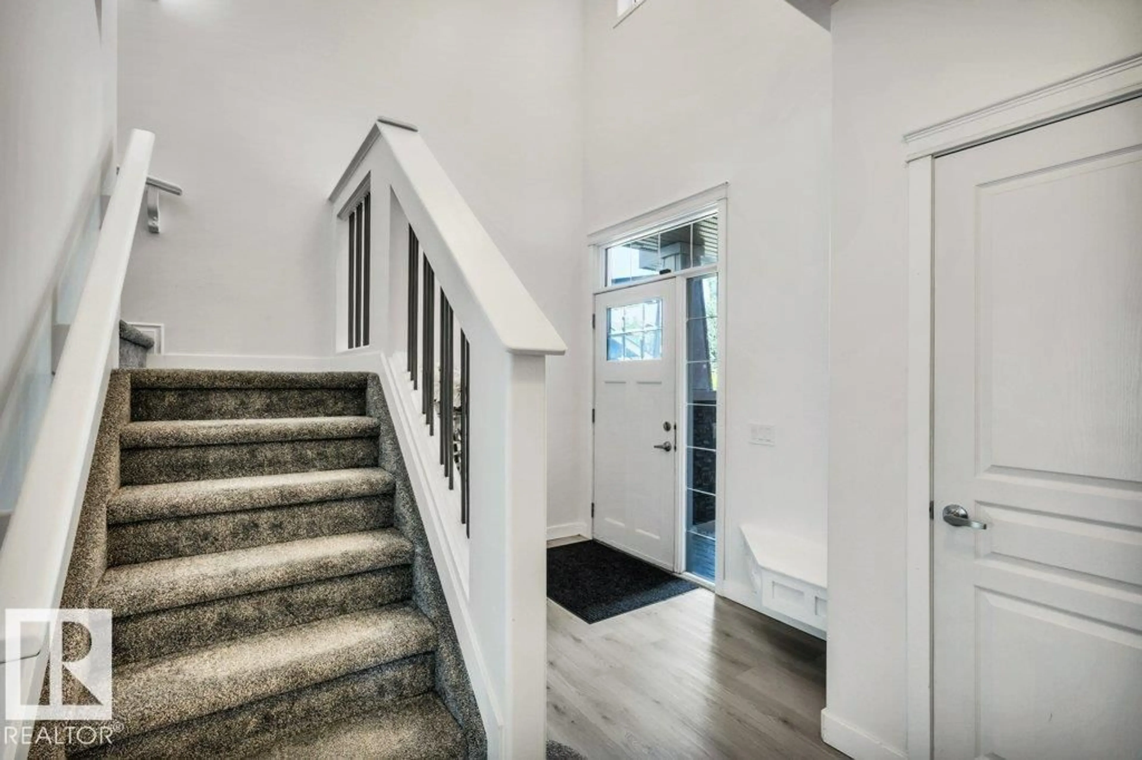 Indoor entryway for 76 EVERITT DR, St. Albert Alberta T8N4G4