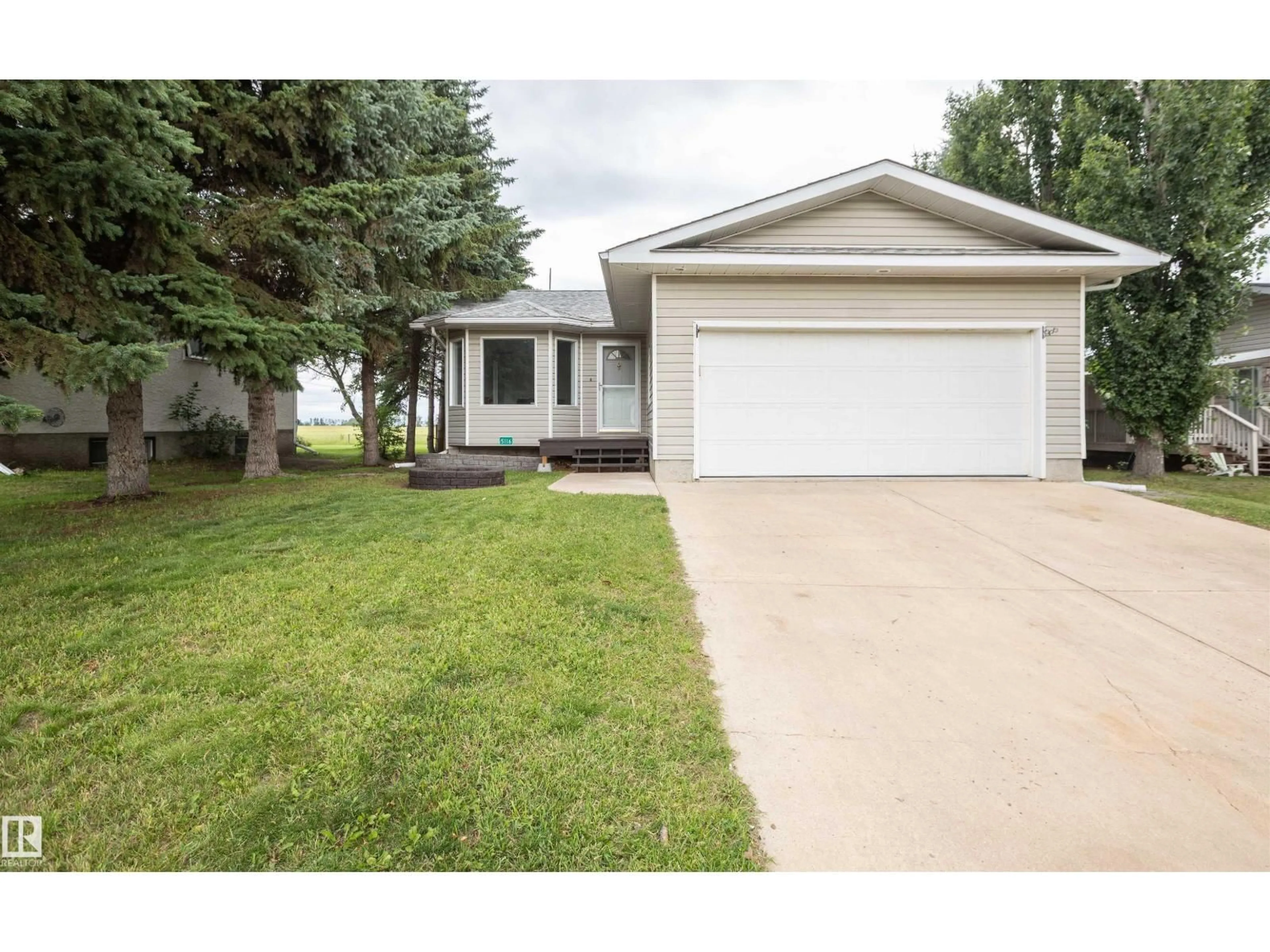 Home with vinyl exterior material, street for 5116 51 AV, Pickardville Alberta T0G1W0