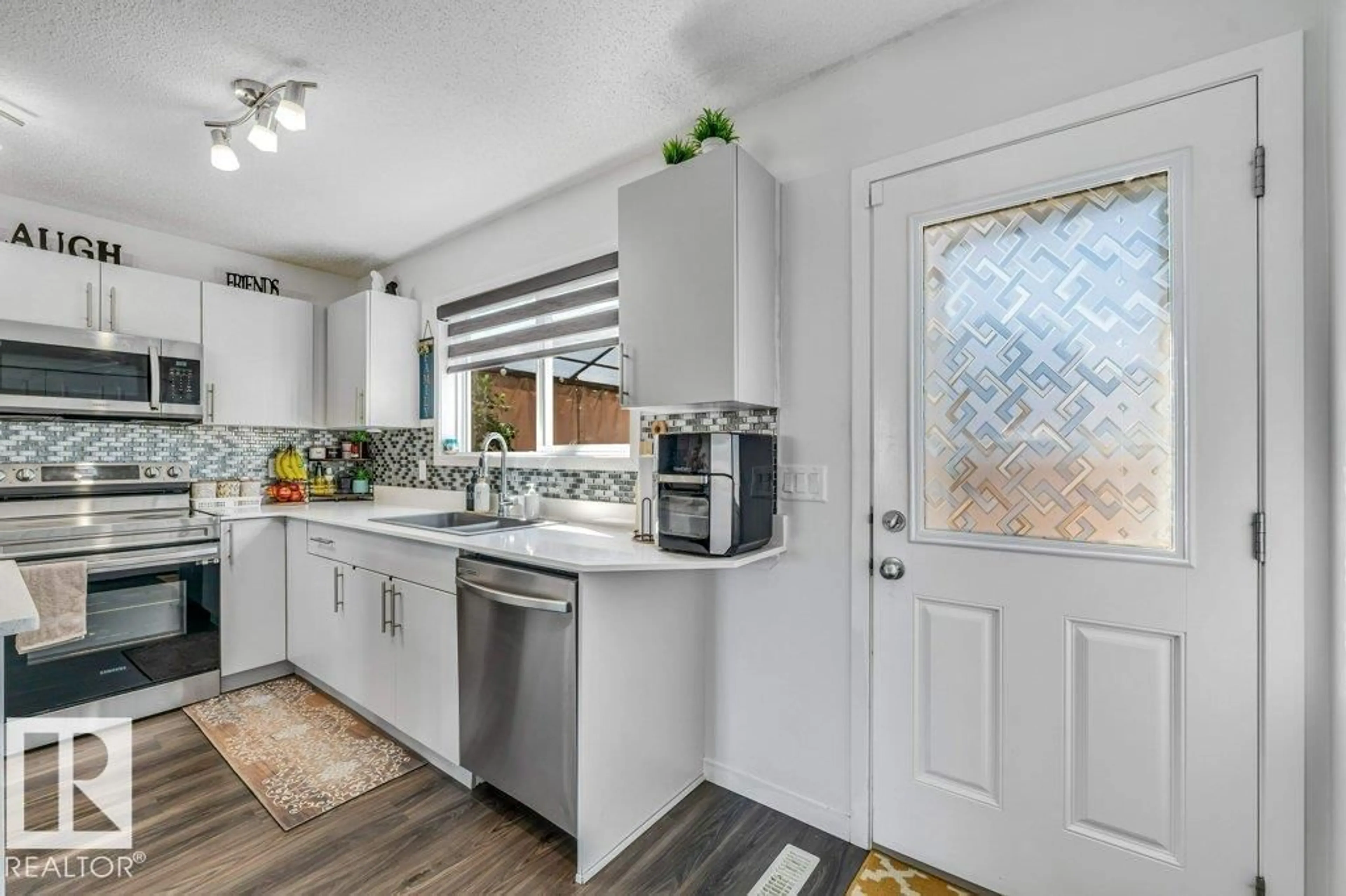 Unknown for 9445 COLAK LN, Edmonton Alberta T6W5G7