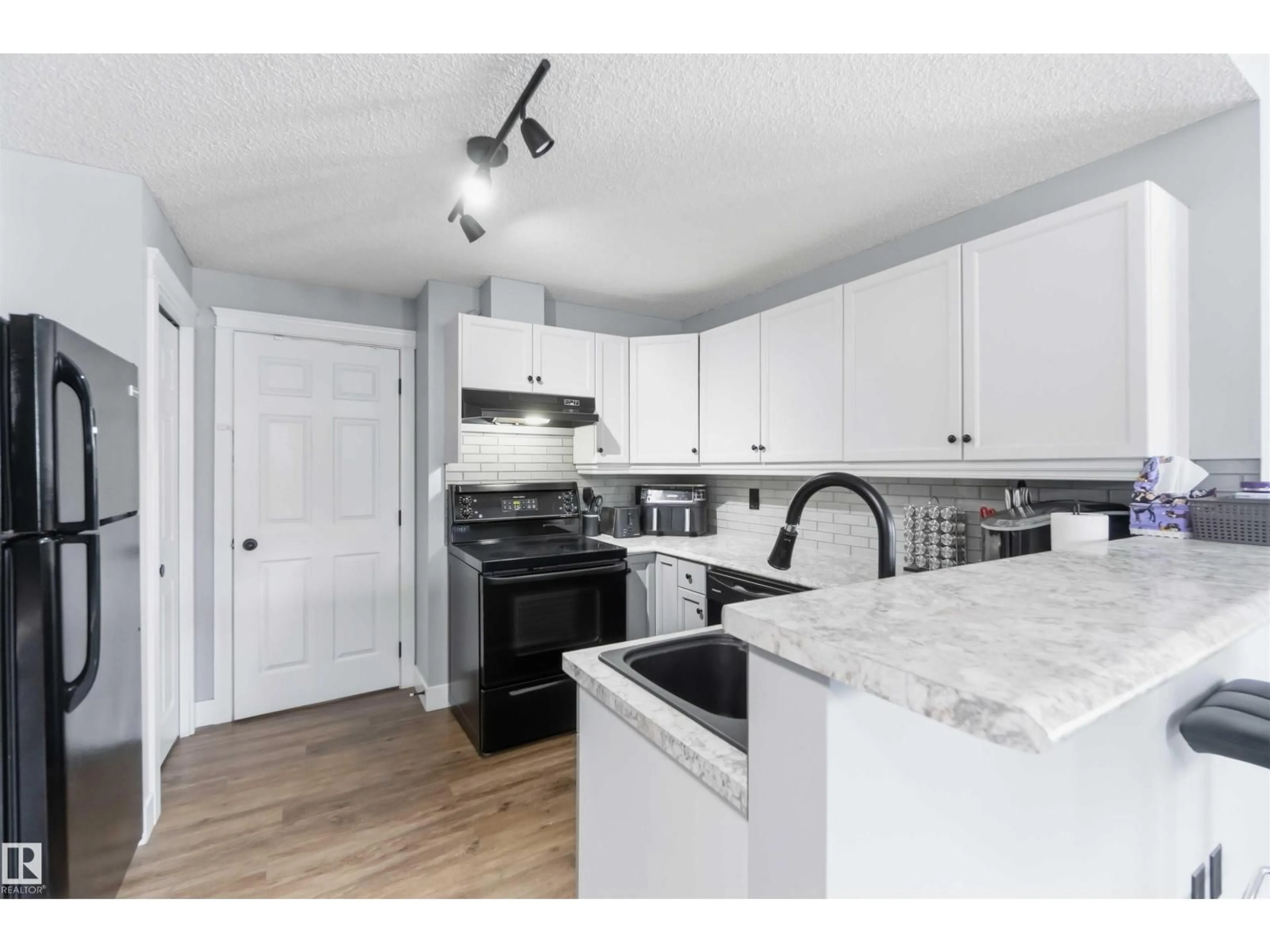 Unknown for #11 - 1179 SUMMERSIDE DR, Edmonton Alberta T6X1K1